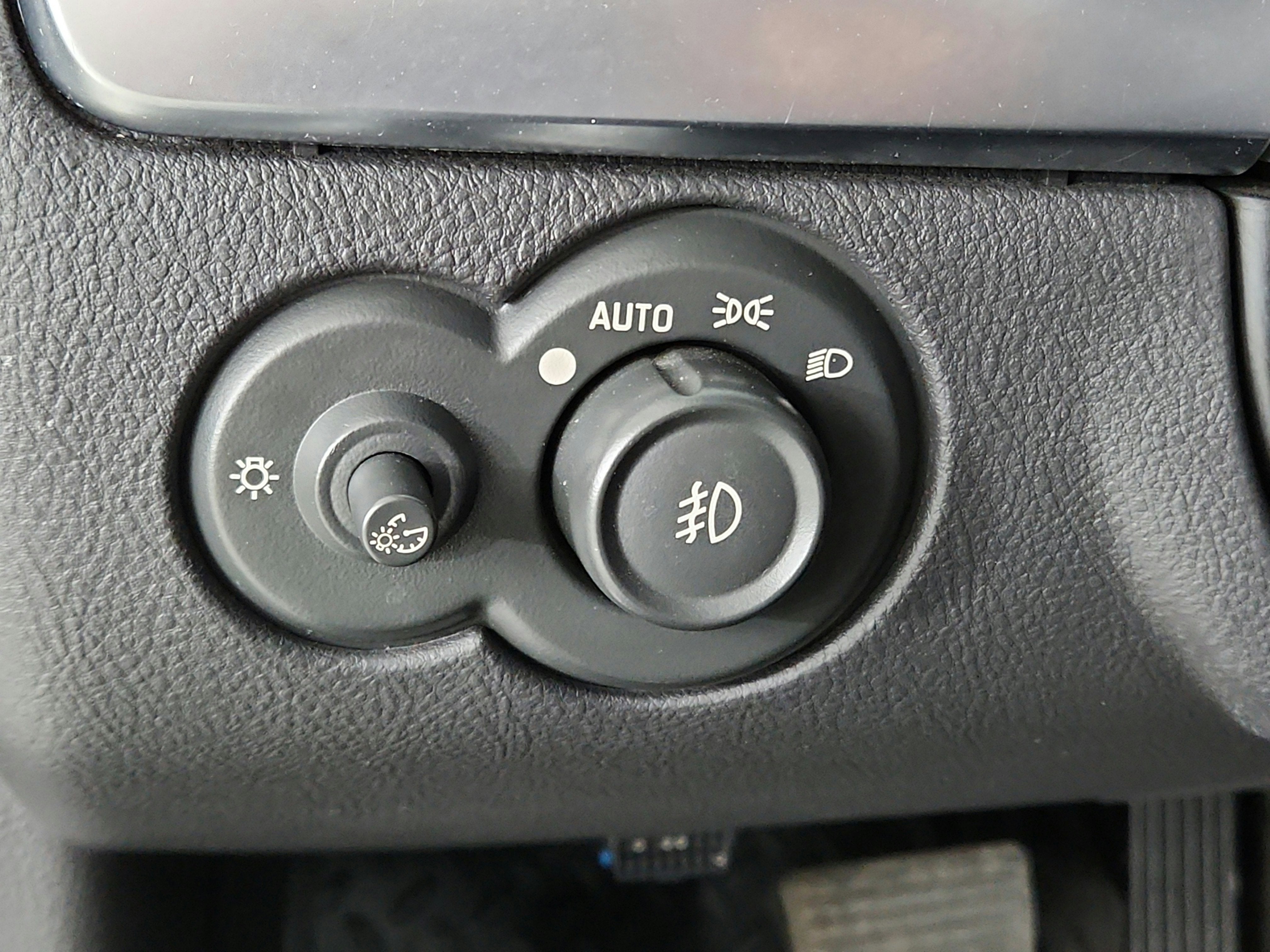 2004 Chevrolet SSR LS