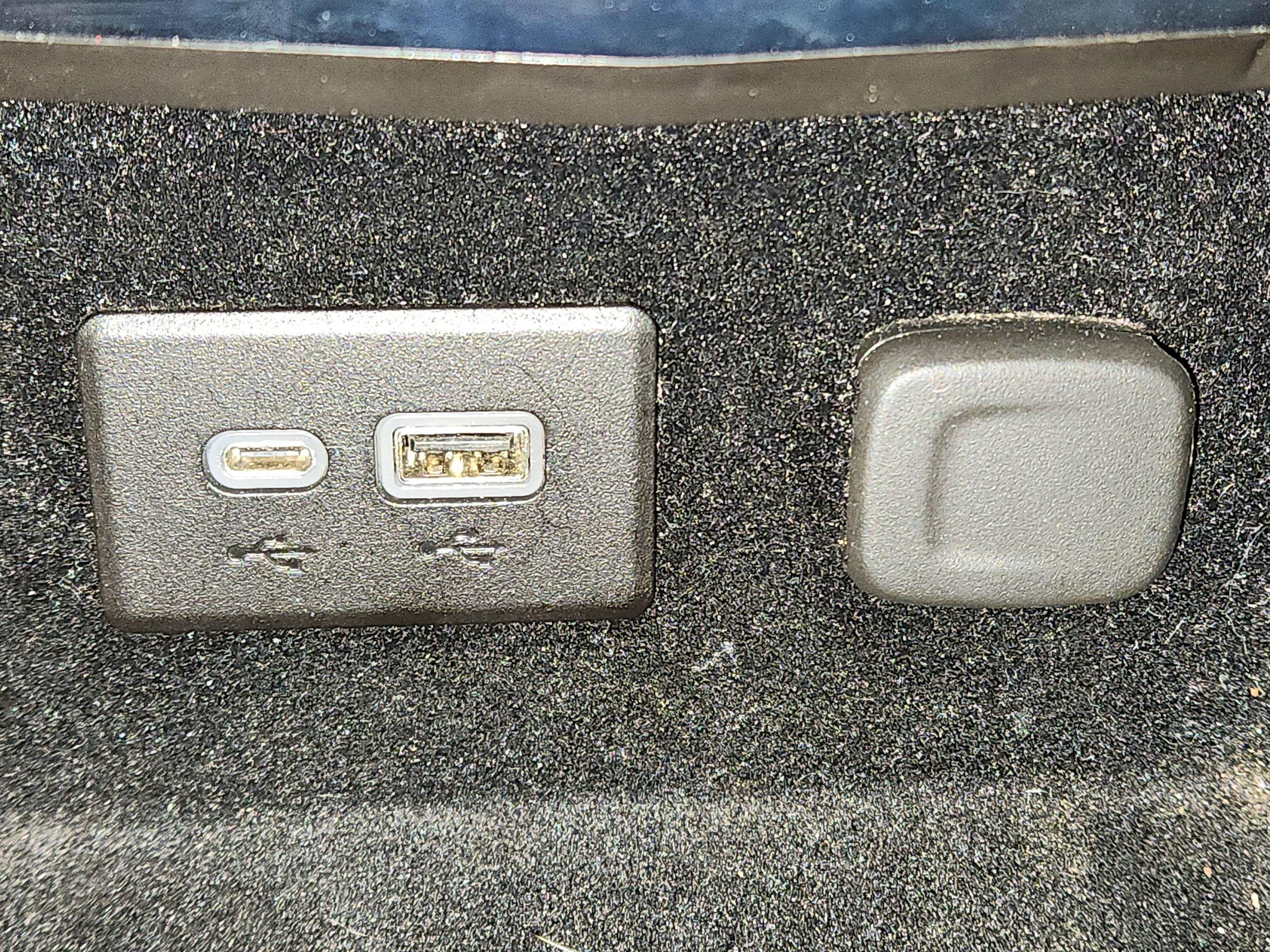 2023 Cadillac XT4 AWD Premium Luxury