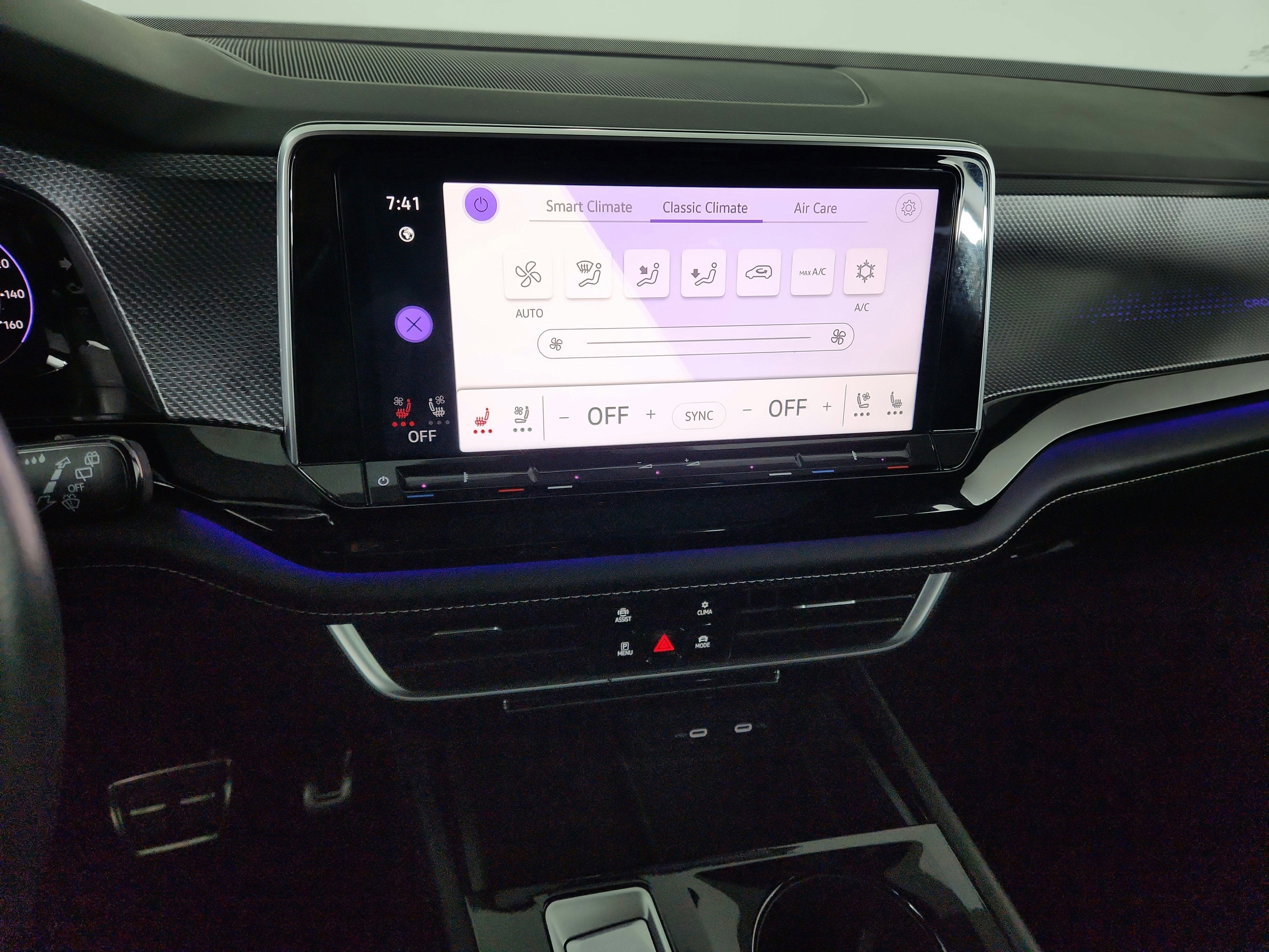 2024 Volkswagen Atlas Cross Sport 2.0T SEL Premium R-Line