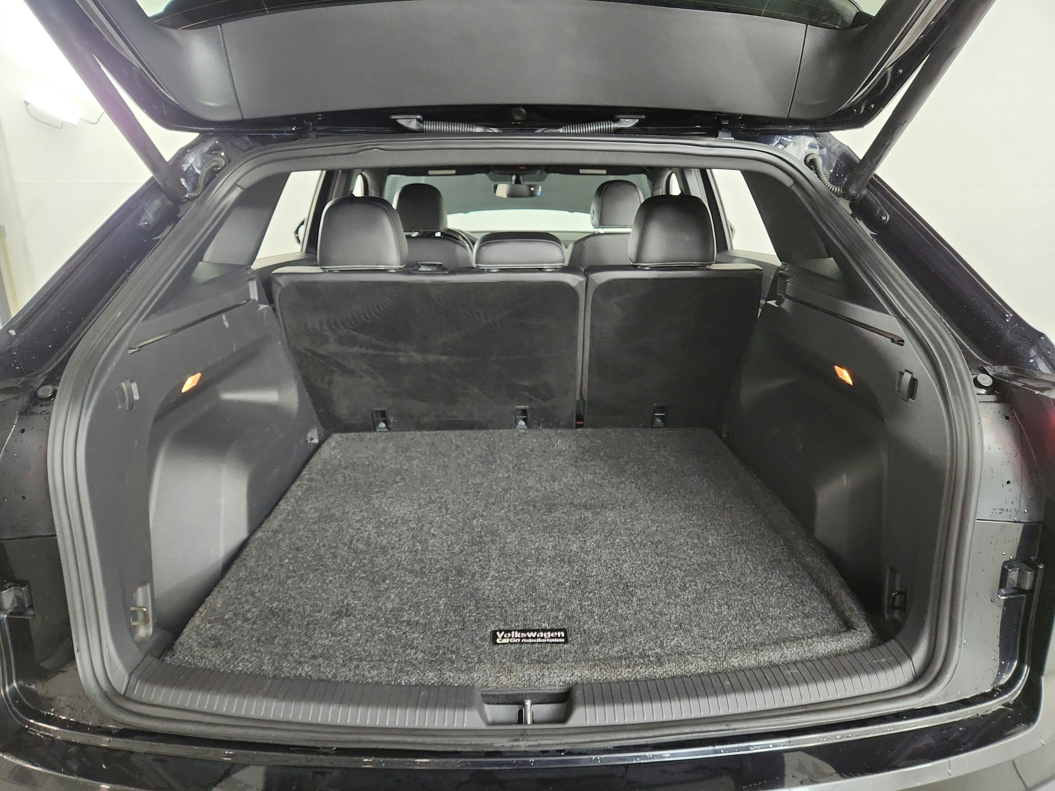 2021 Volkswagen Atlas Cross Sport 2.0T SE w/Technology FWD