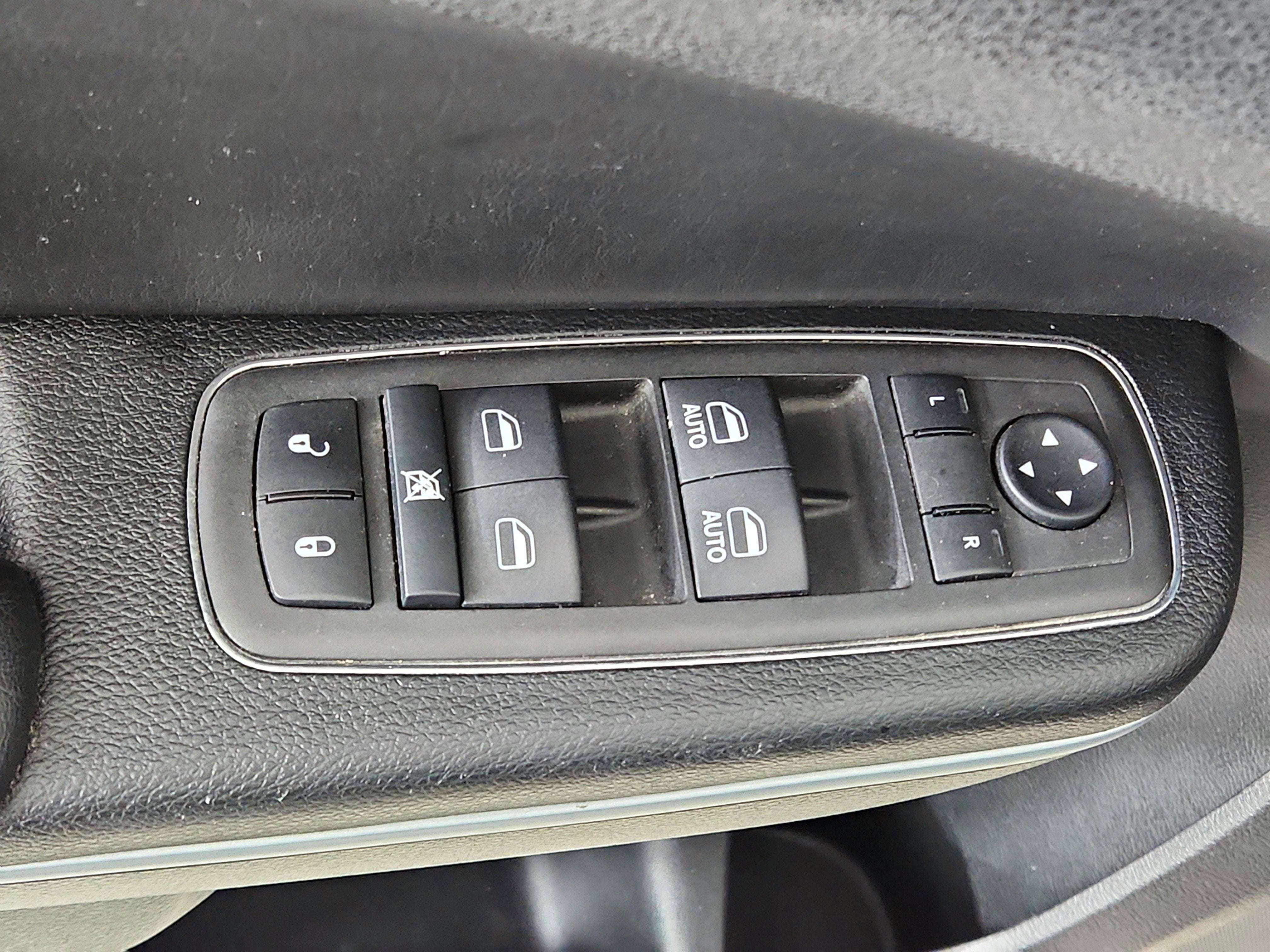 2023 Chrysler 300 300S