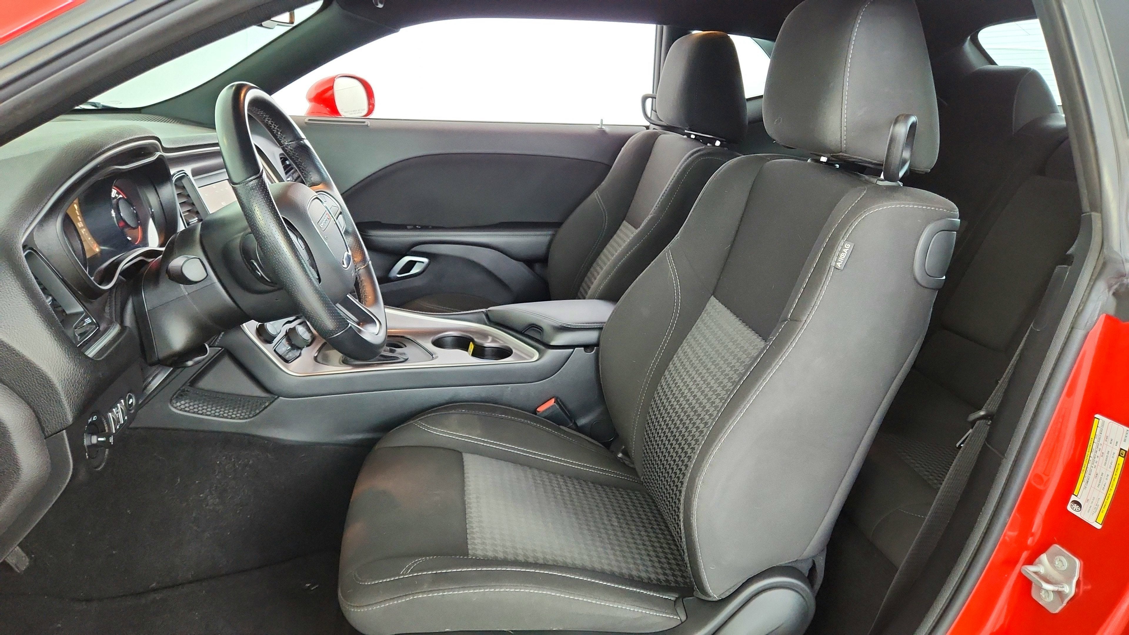 2022 Dodge Challenger SXT