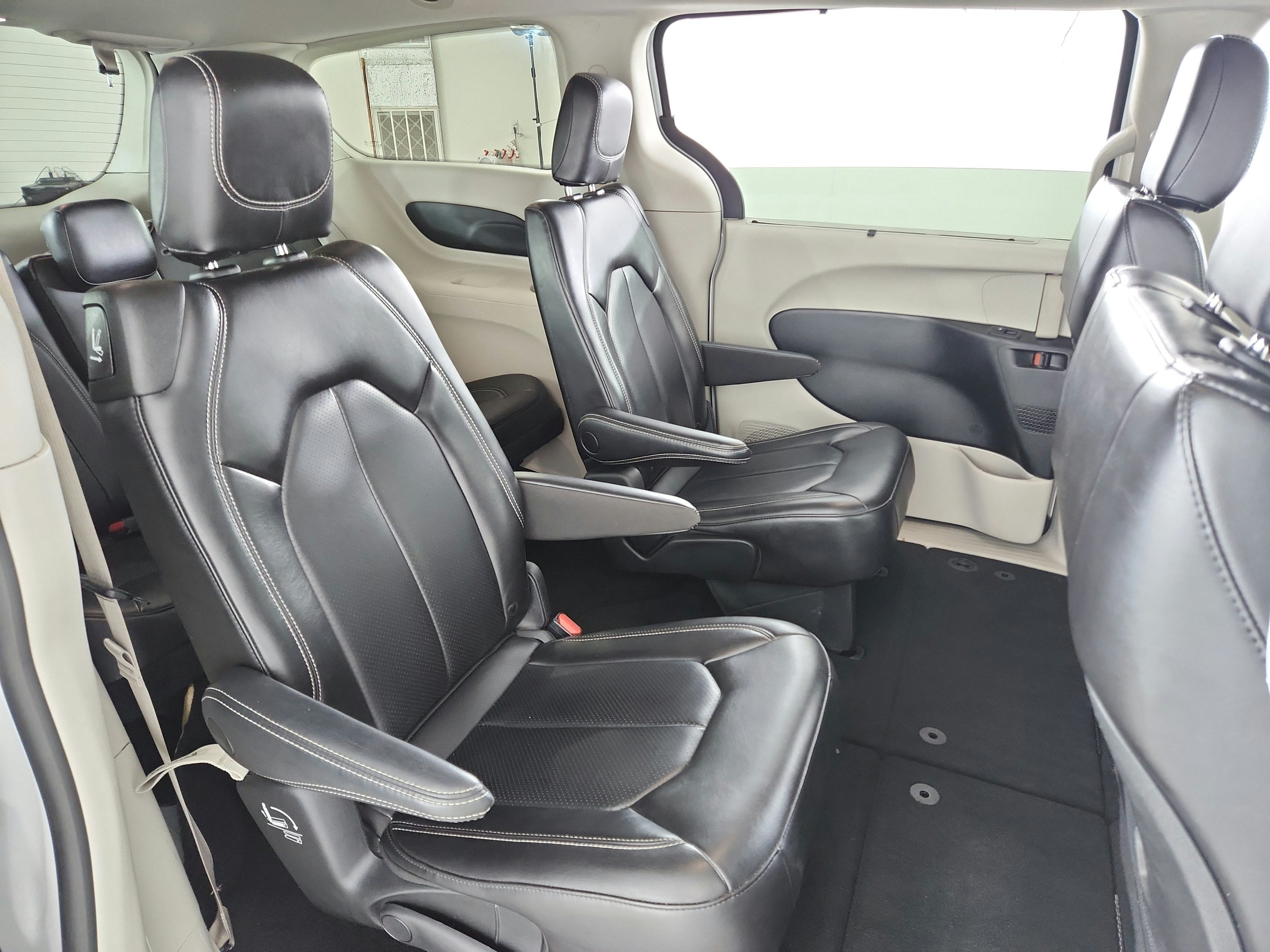 2023 Chrysler Pacifica Touring L FWD