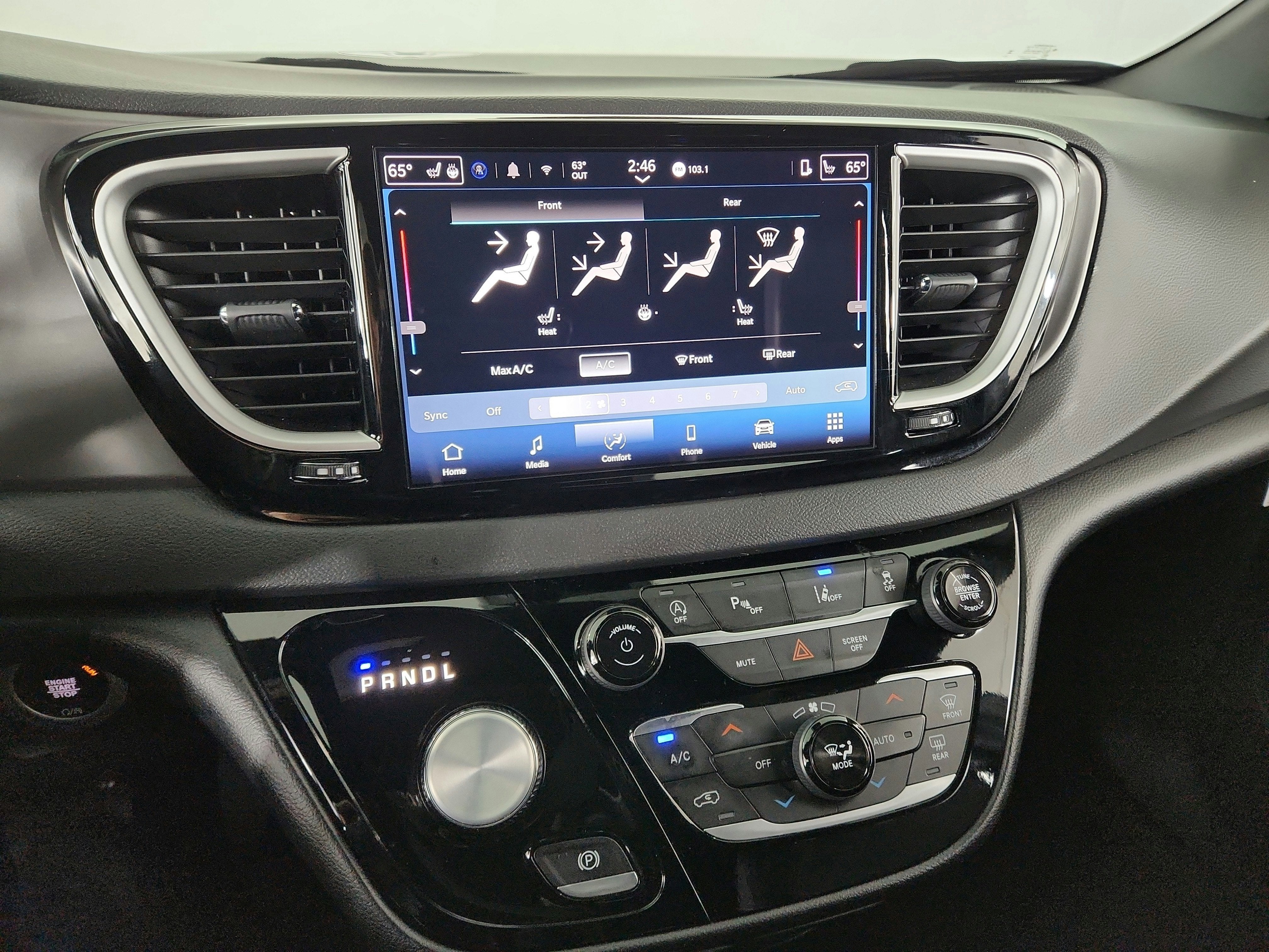 2025 Chrysler Pacifica Select