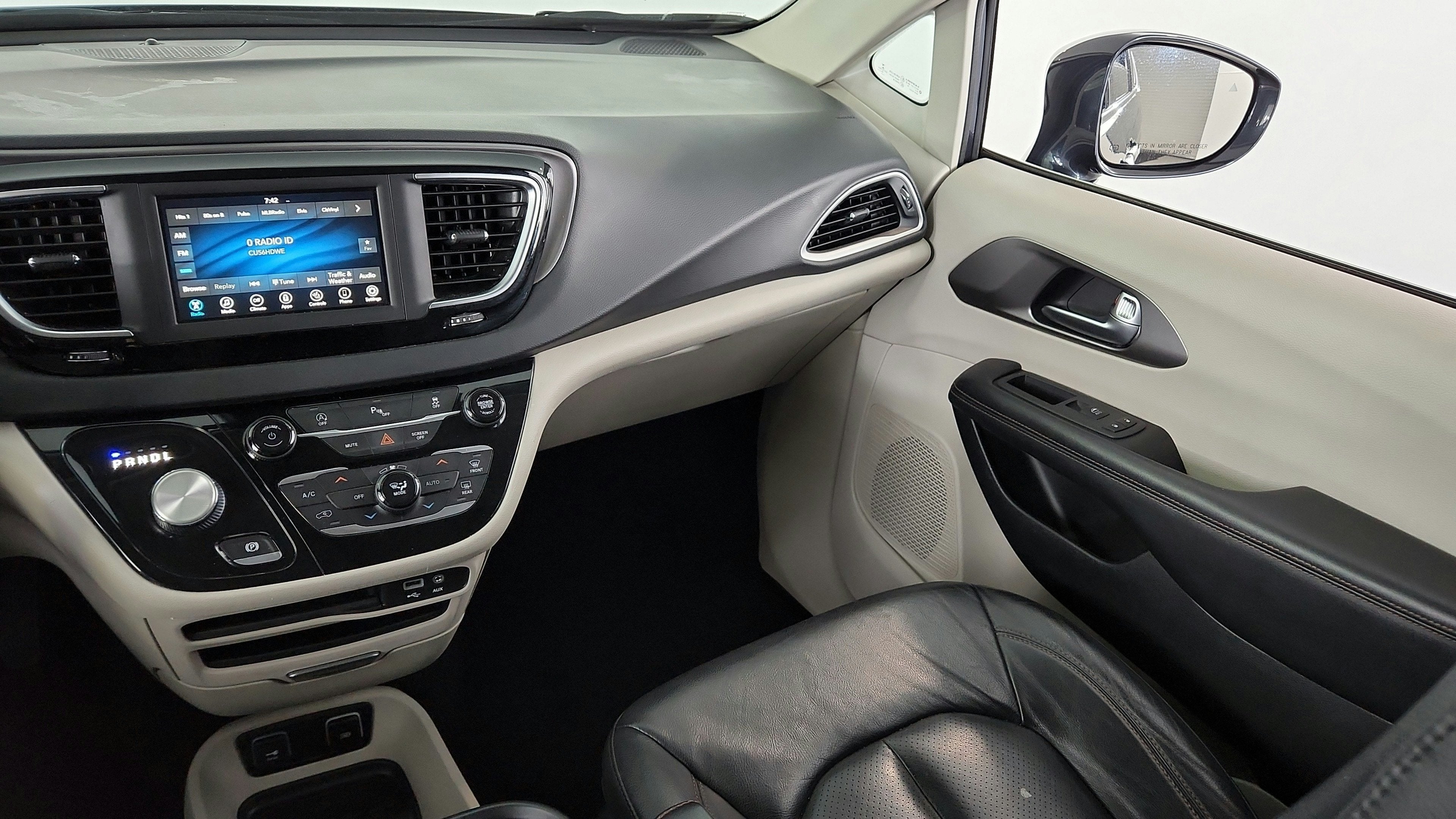 2020 Chrysler Pacifica Touring L