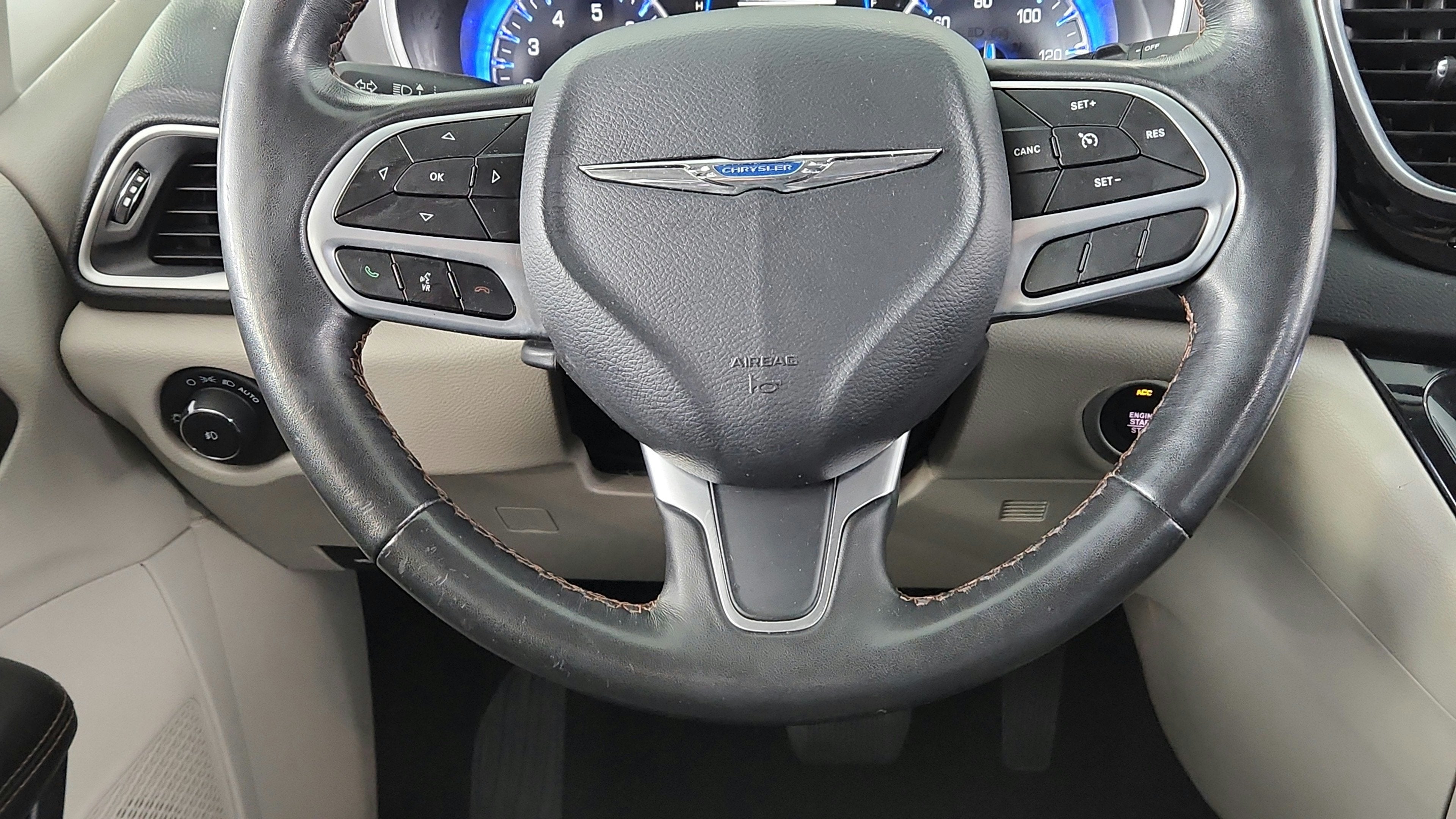 2020 Chrysler Pacifica Touring L
