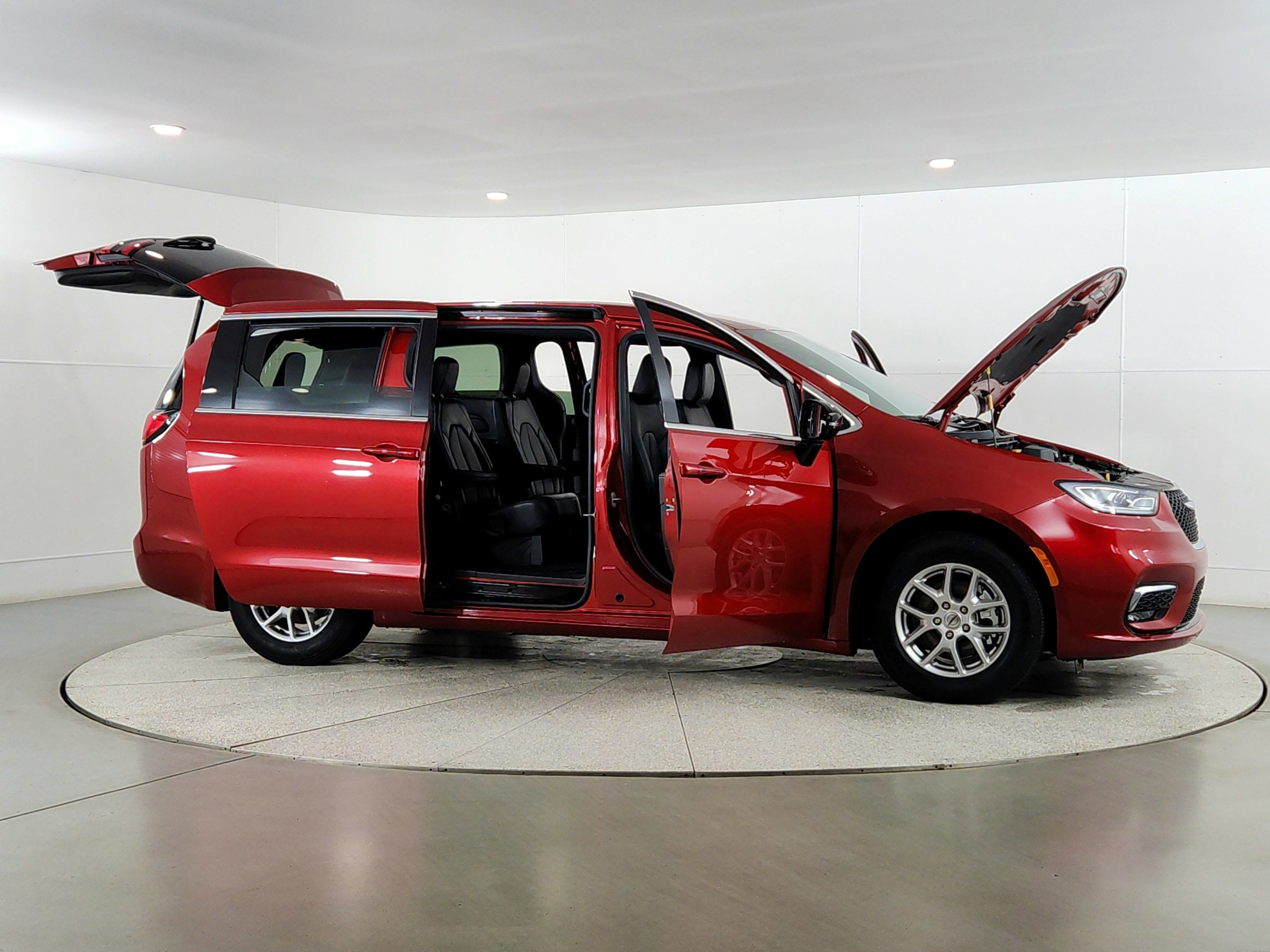 2025 Chrysler Pacifica Select