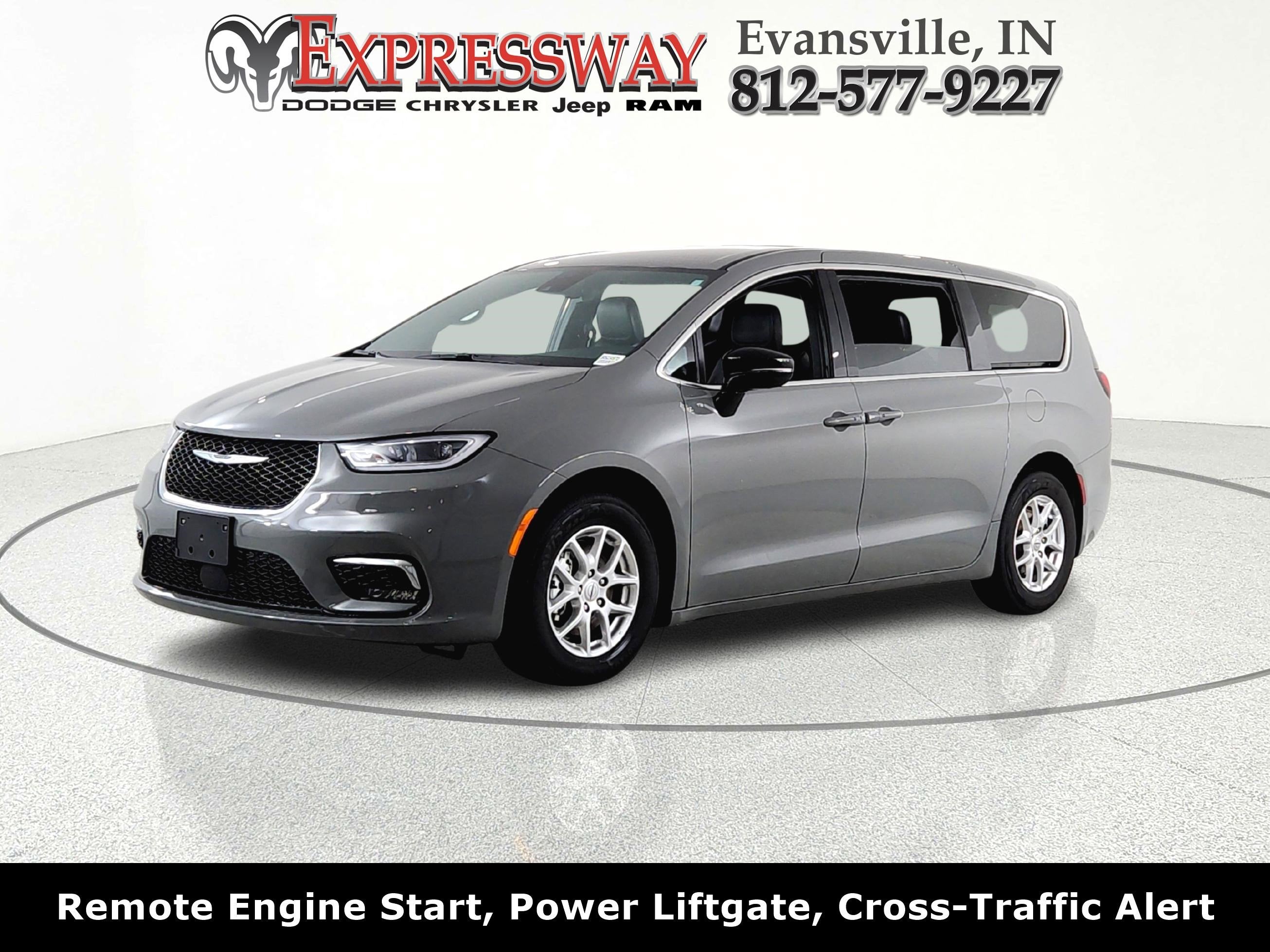 2025 Chrysler Pacifica Select