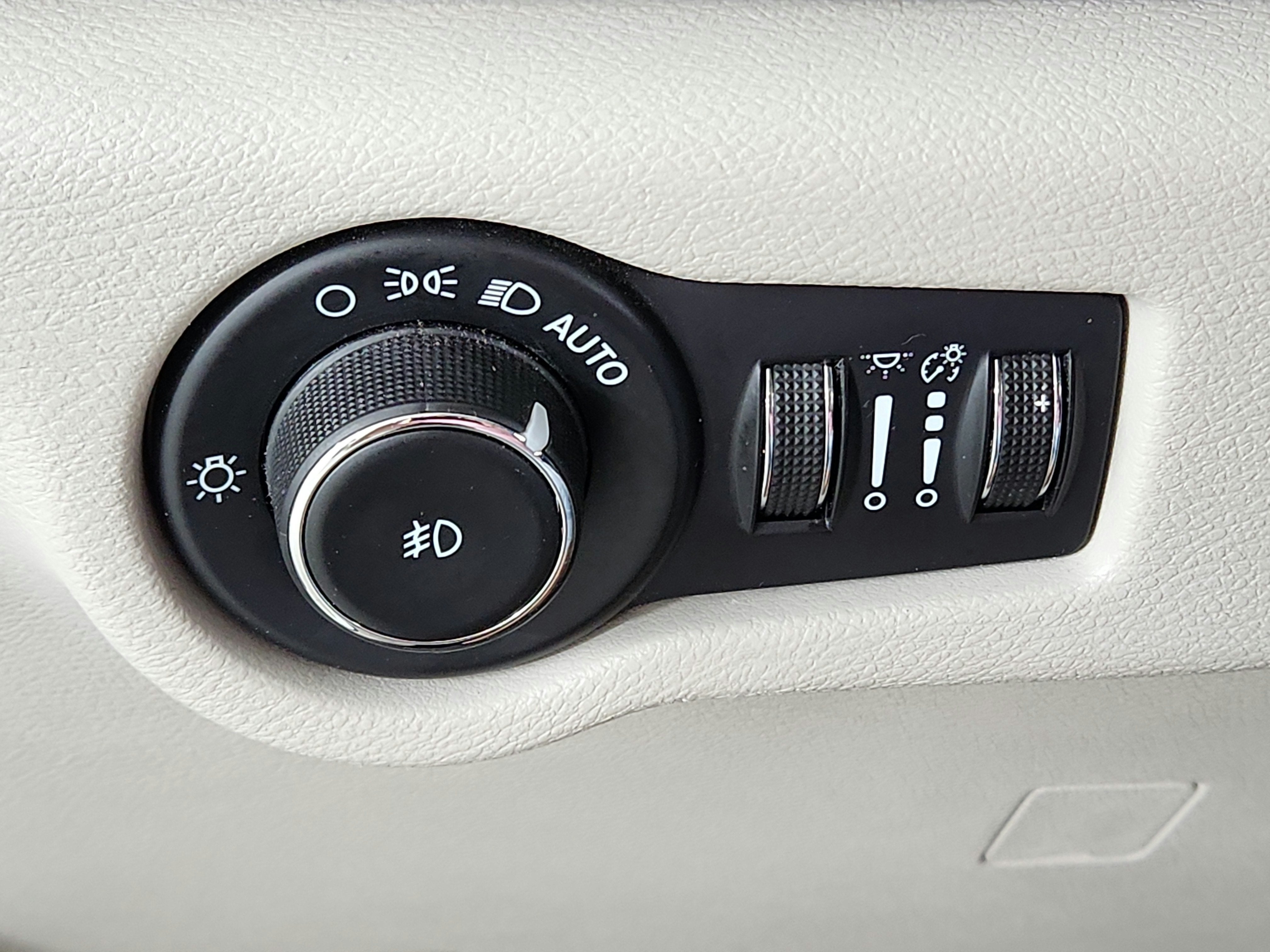 2023 Chrysler Pacifica Touring L FWD