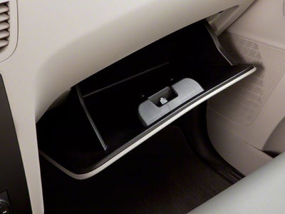 2010 Volkswagen Routan SE