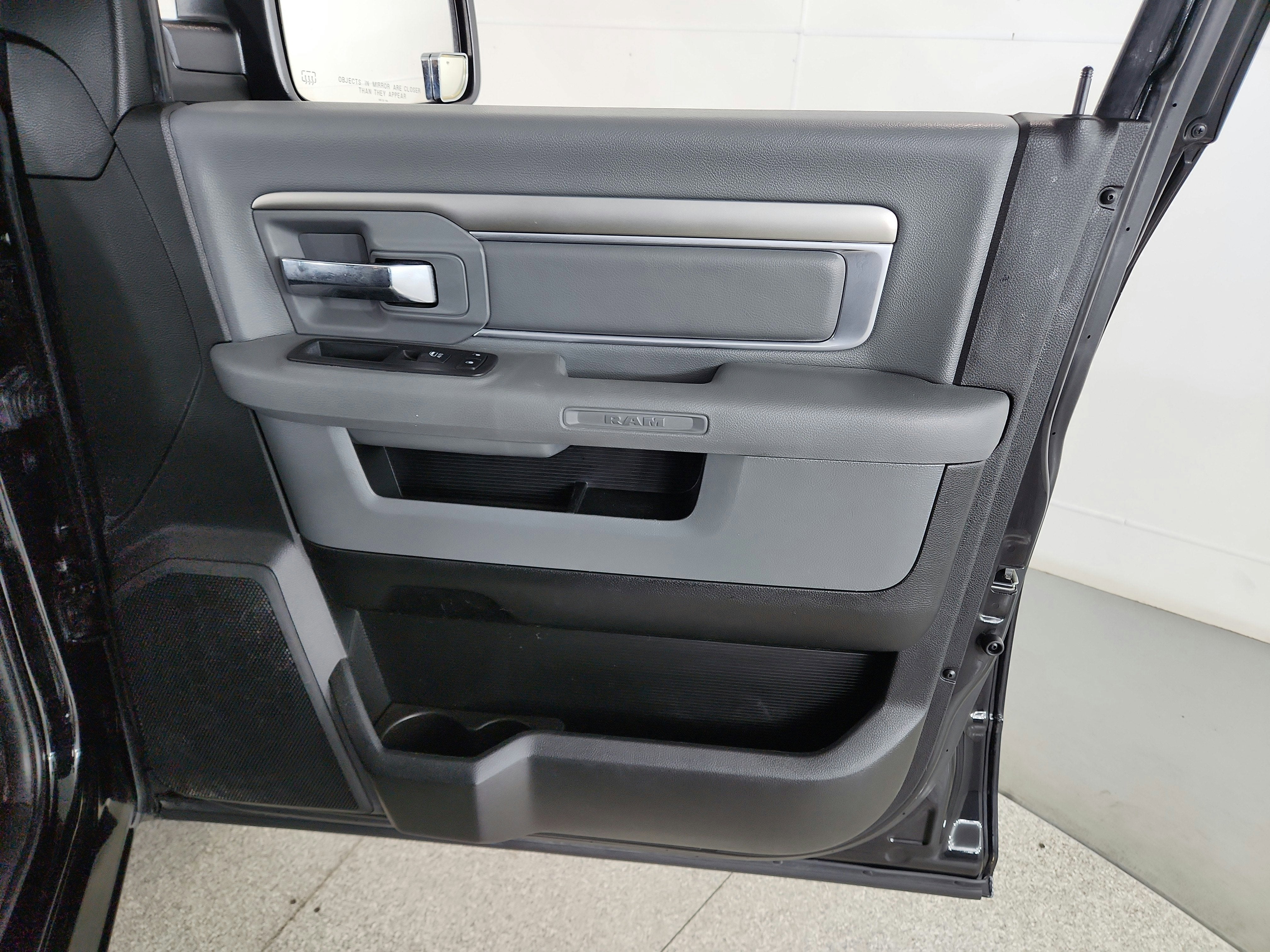 2019 RAM 1500 Classic SLT