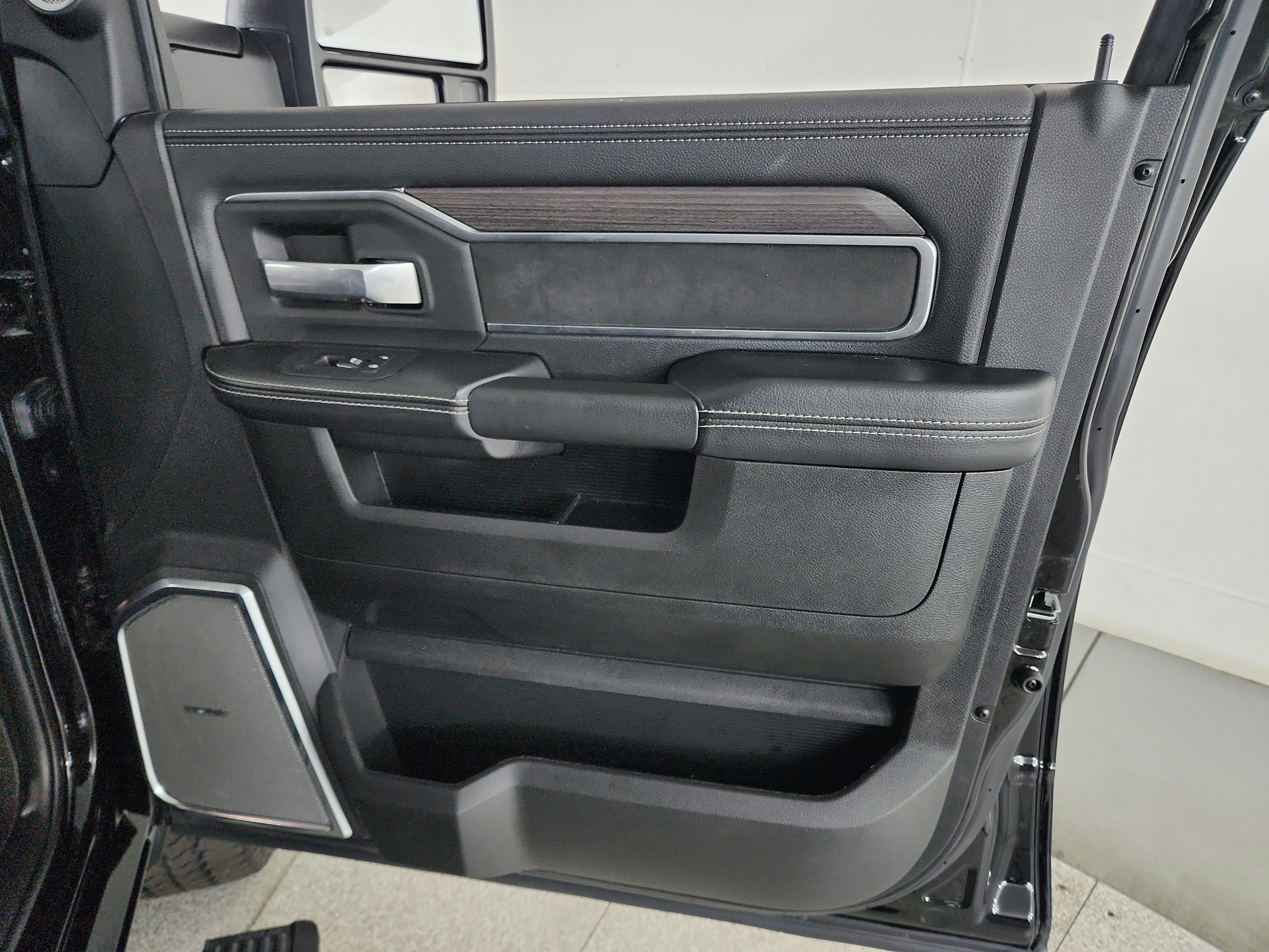 2025 RAM Ram 2500 Laramie