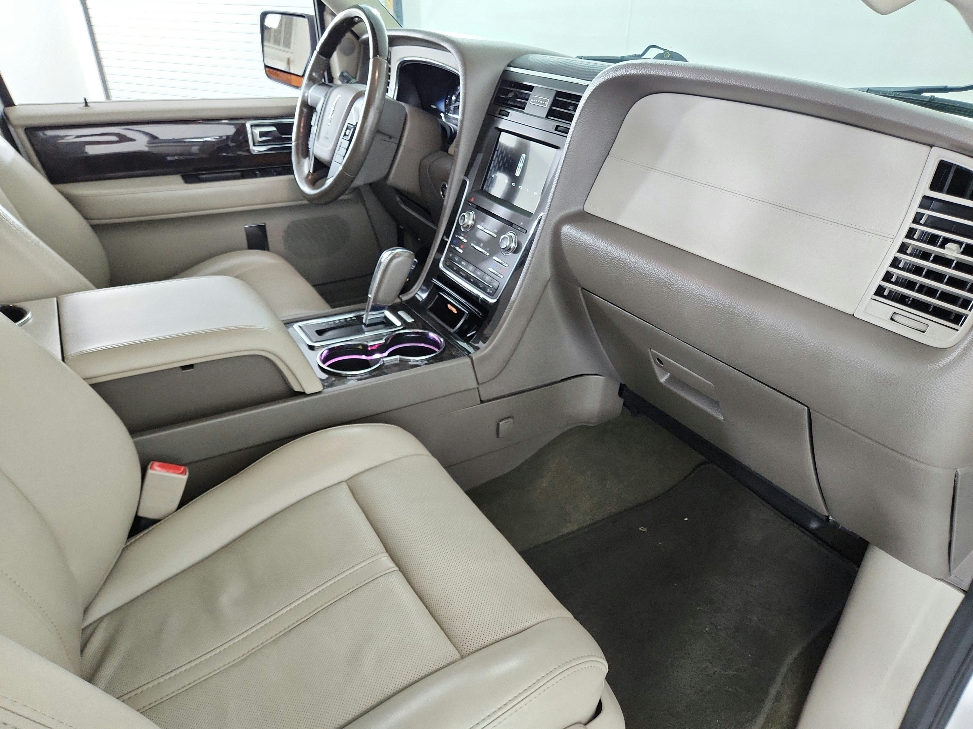 2017 Lincoln Navigator 4x4 Select