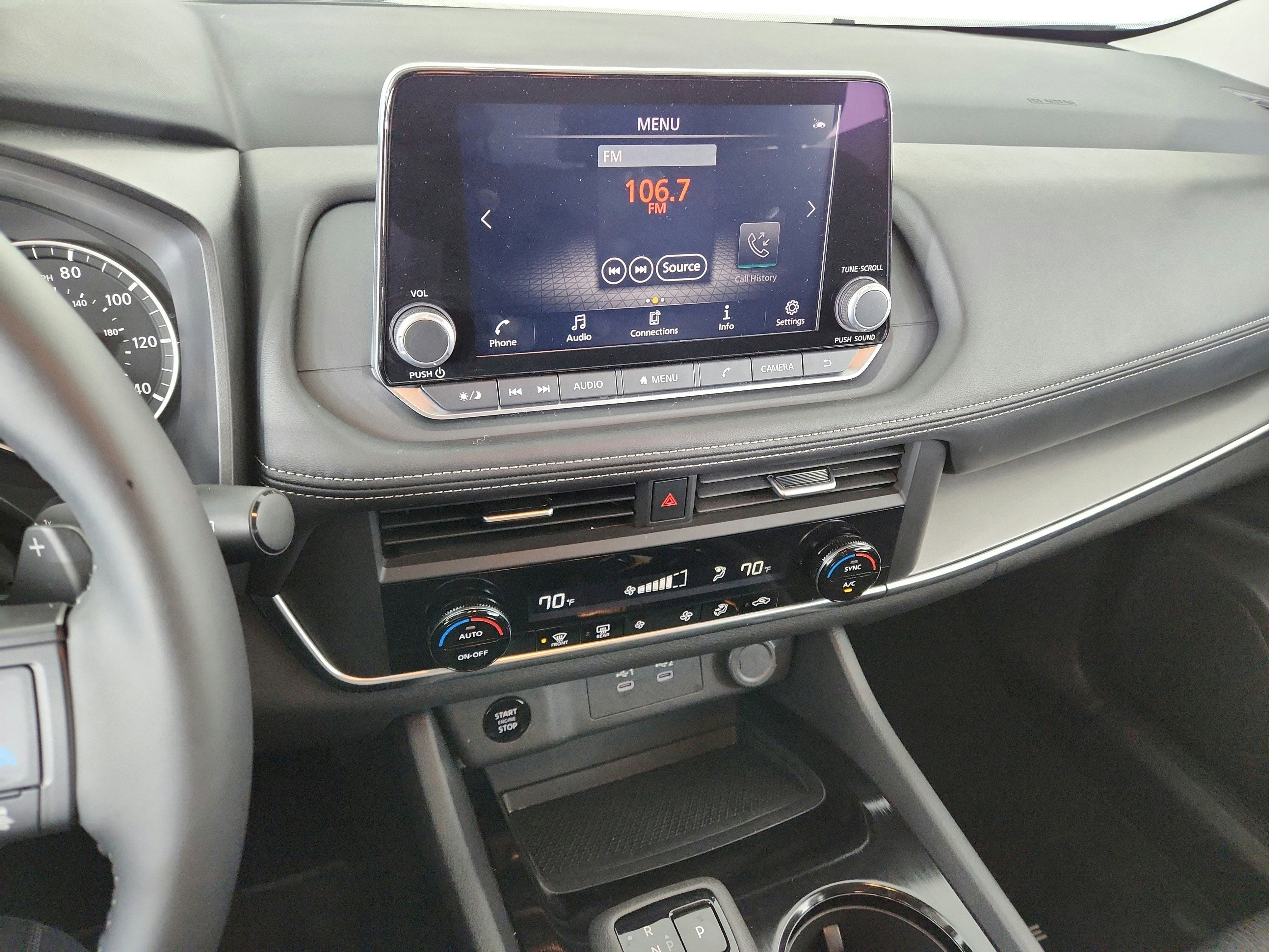 2025 Nissan Rogue SV