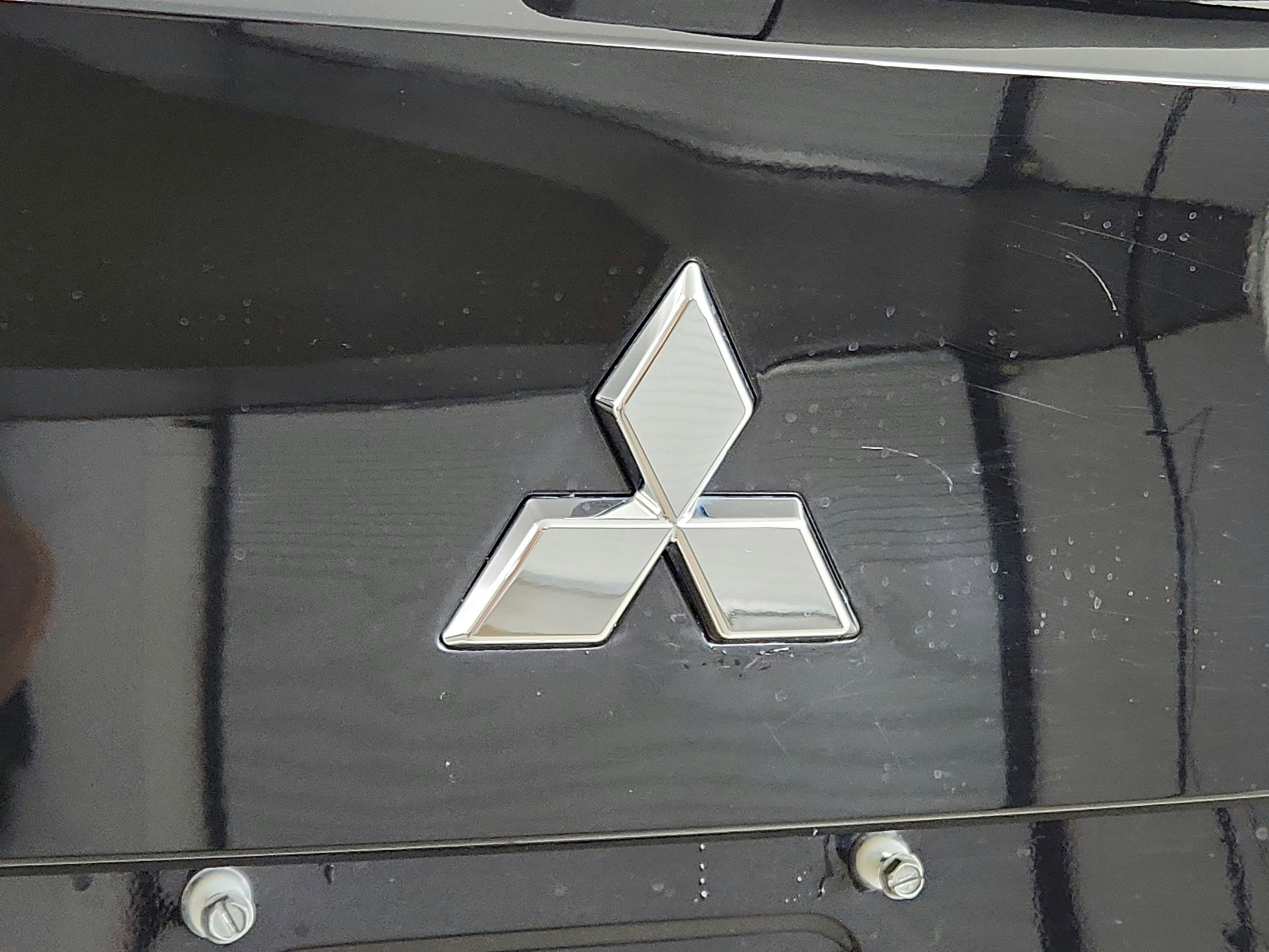 2023 Mitsubishi Outlander ES
