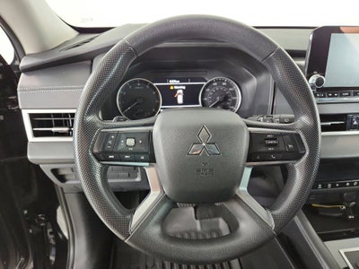 2023 Mitsubishi Outlander ES