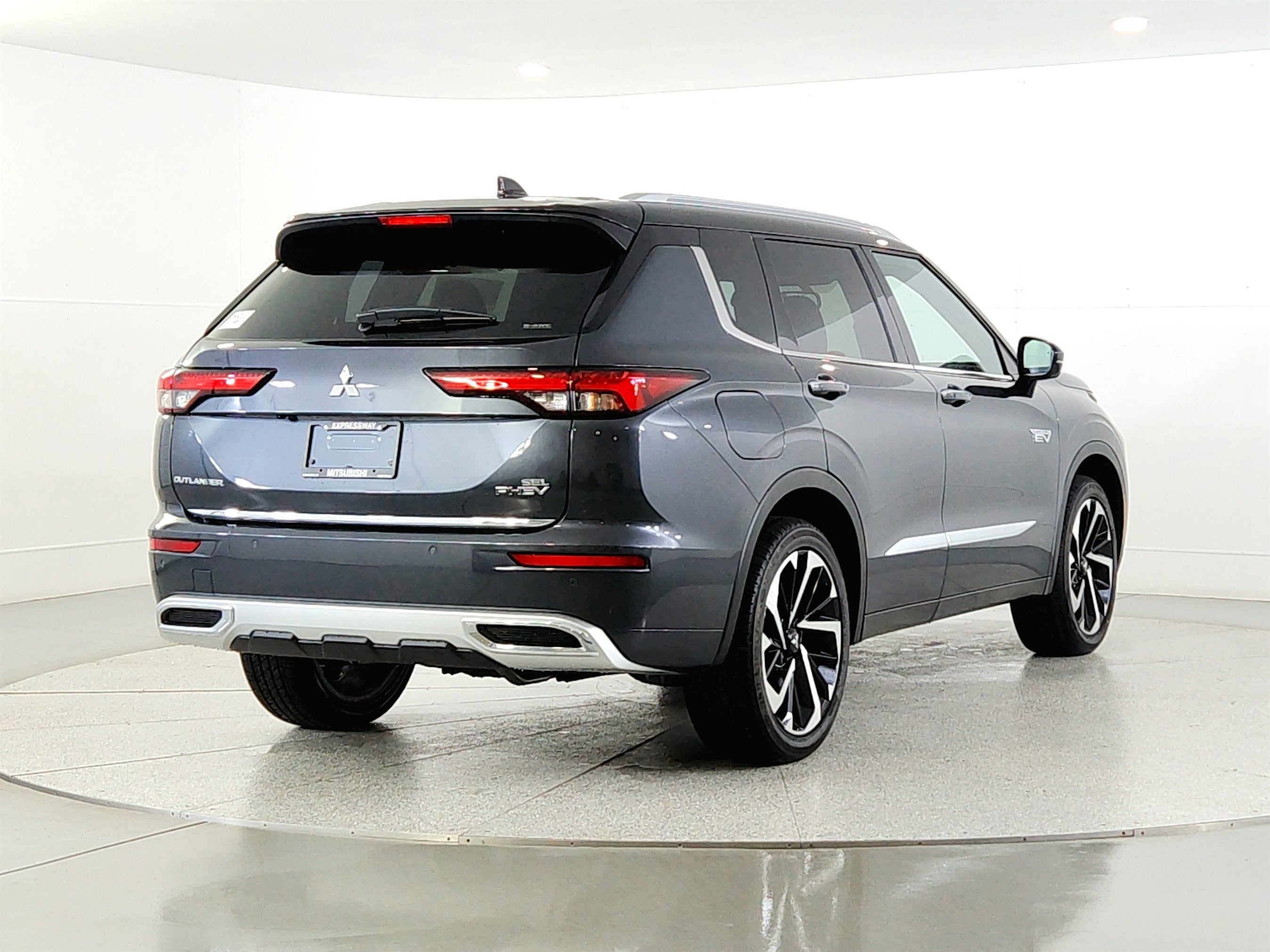 2025 Mitsubishi Outlander Plug-In Hybrid Base