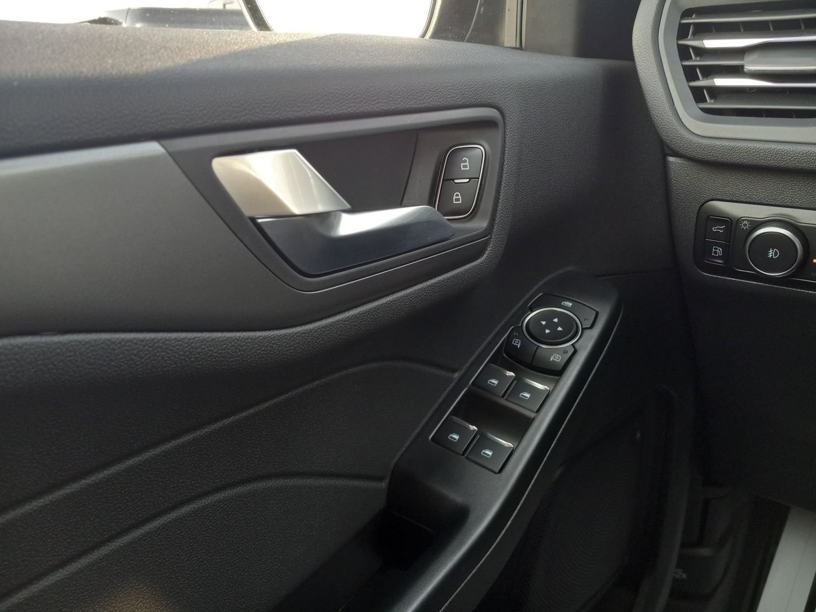 2025 Ford Escape Plug-In Hybrid Base