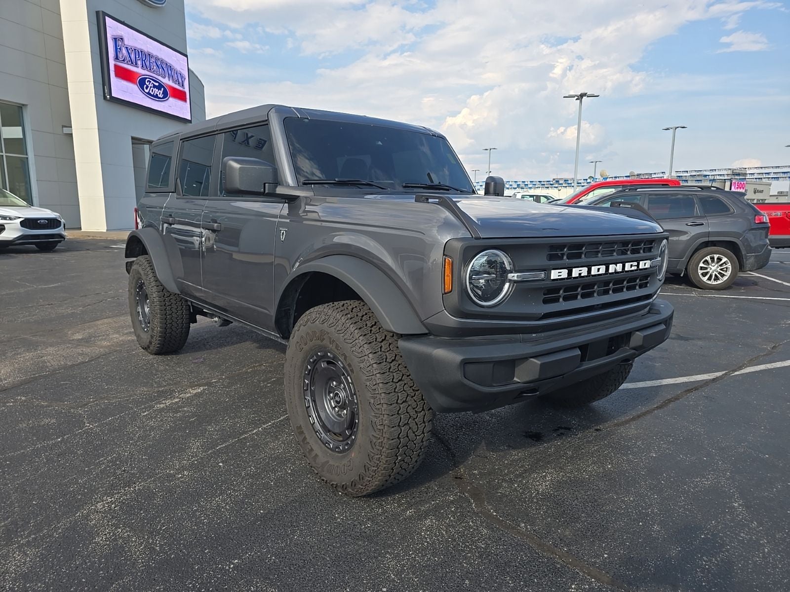 2025 Ford Bronco Base