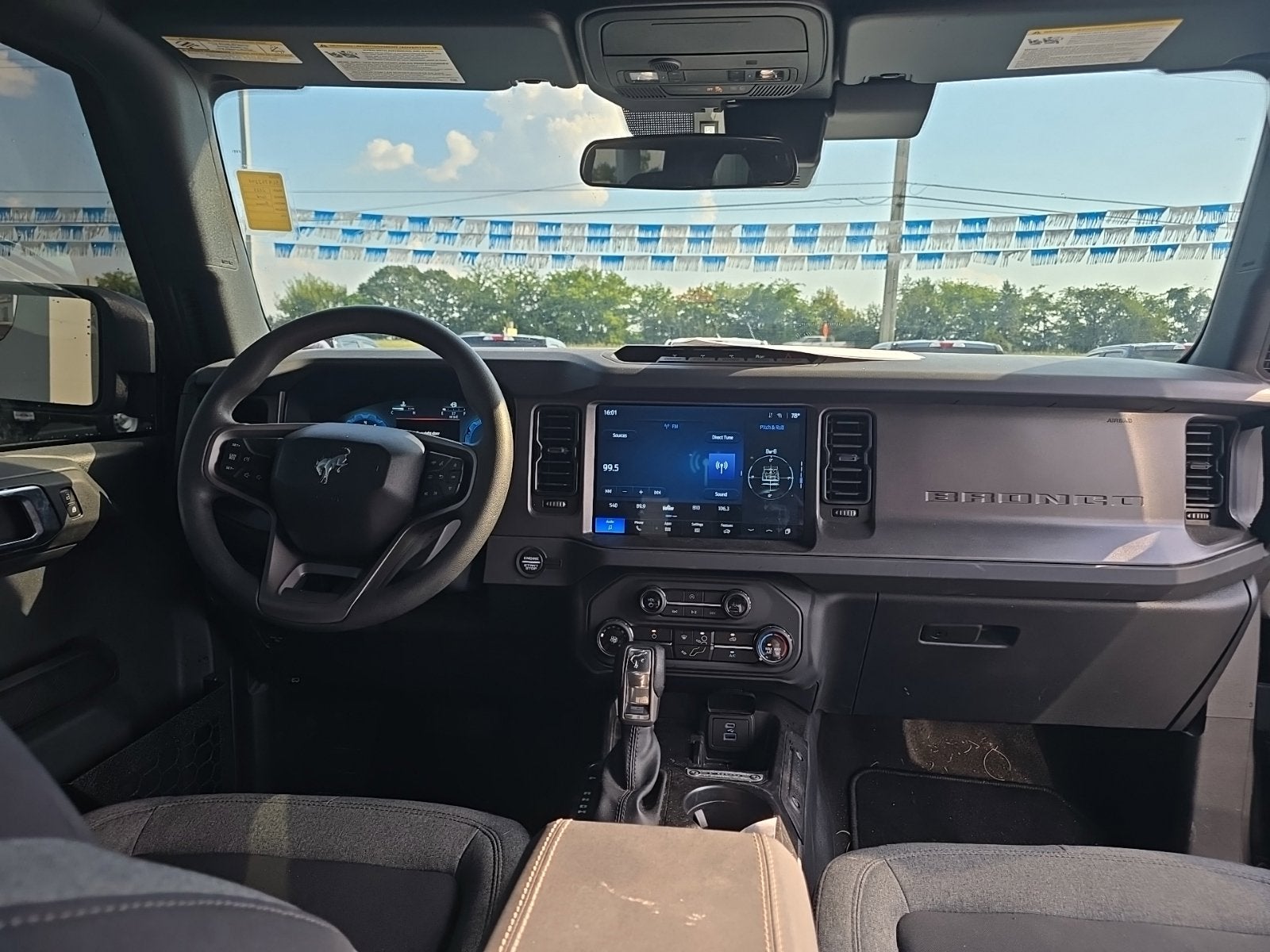 2025 Ford Bronco Base