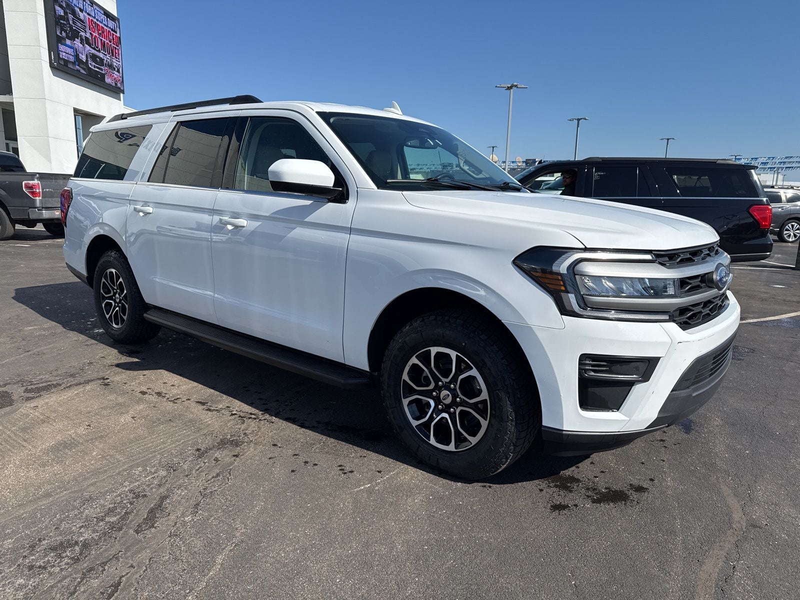 2024 Ford Expedition Max XLT