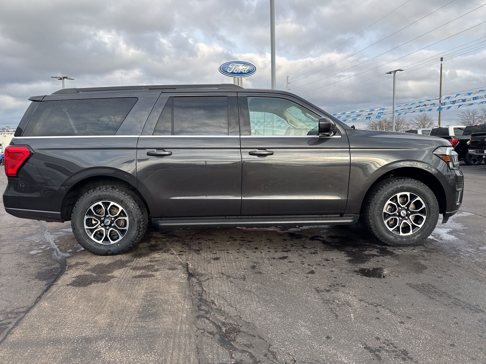 2024 Ford Expedition Max XLT