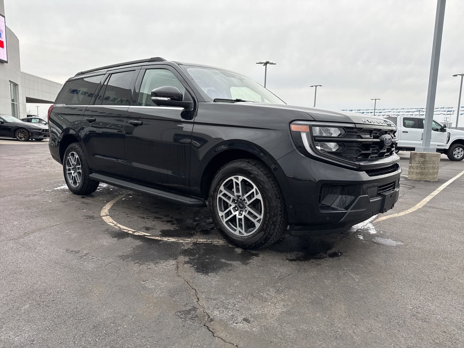 2025 Ford Expedition Max Active