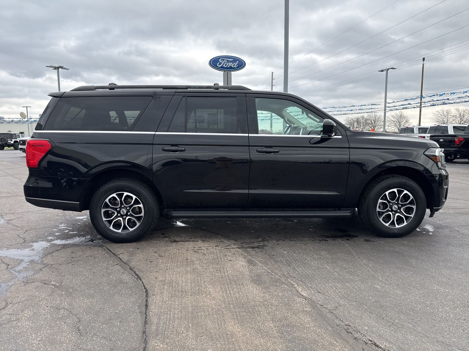 2024 Ford Expedition Max XLT