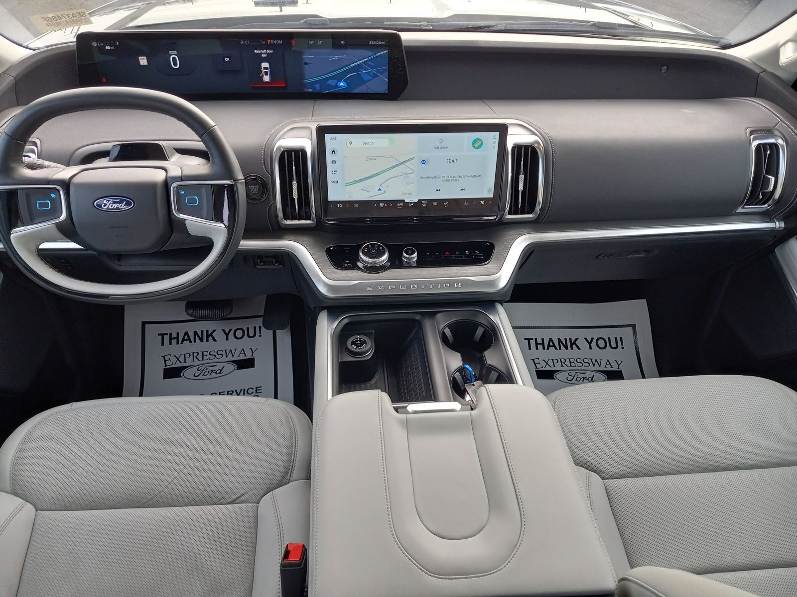 2025 Ford Expedition Platinum
