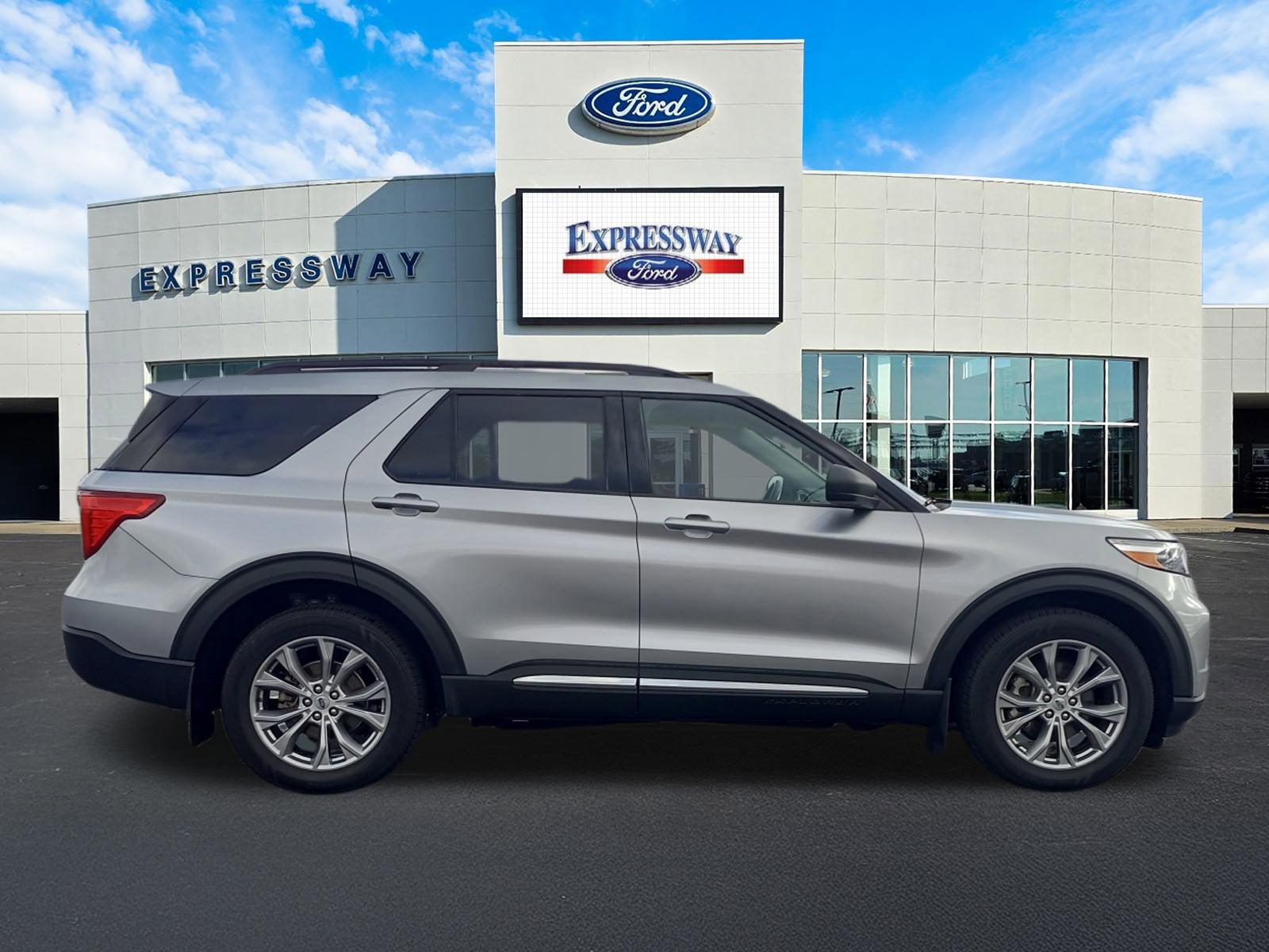 2022 Ford Explorer XLT
