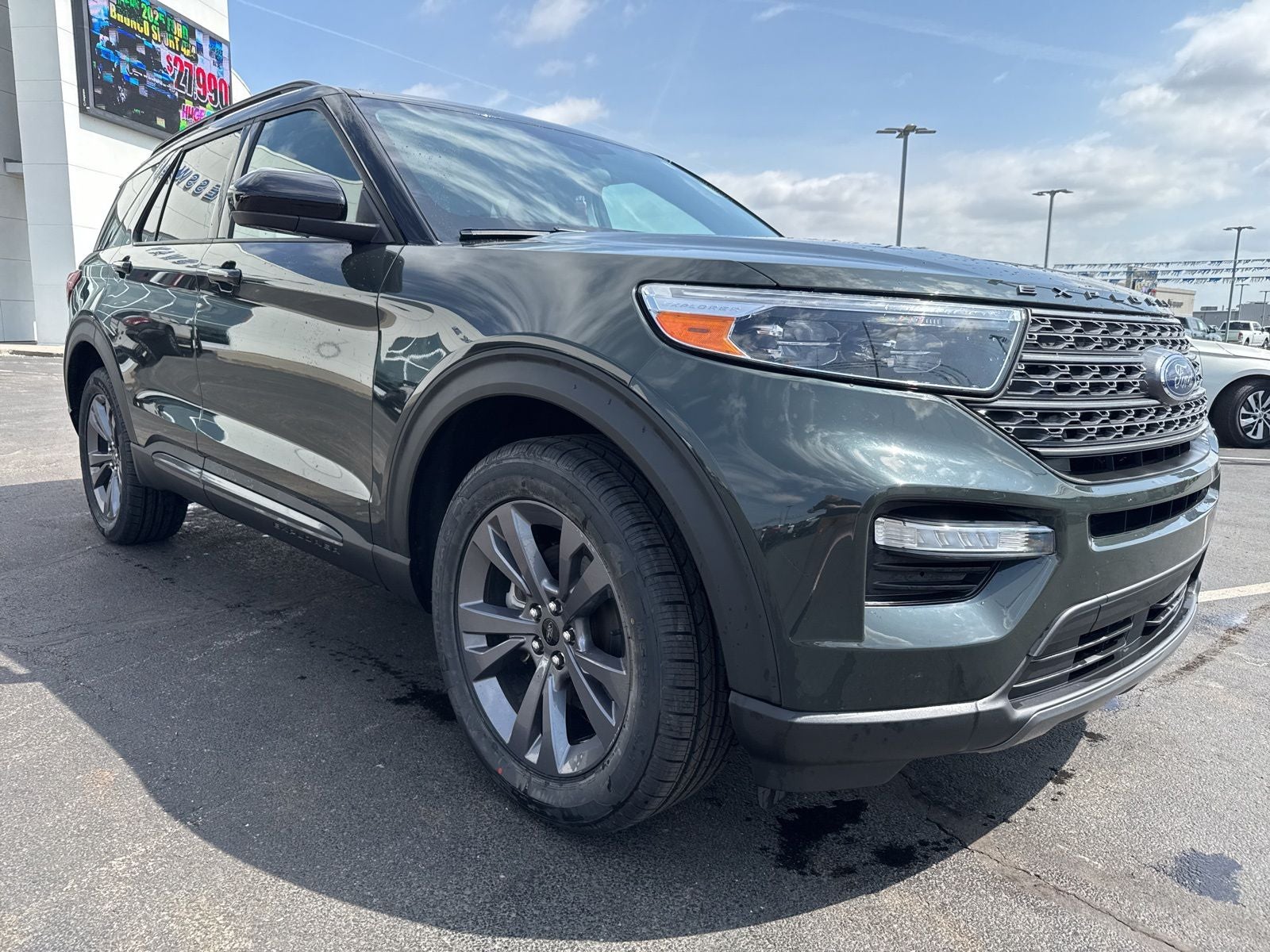 2023 Ford Explorer XLT