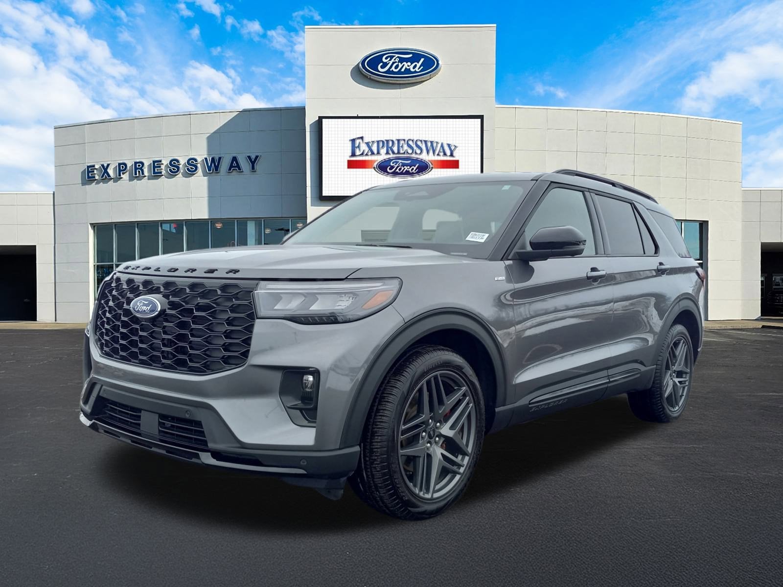 2025 Ford Explorer ST-Line