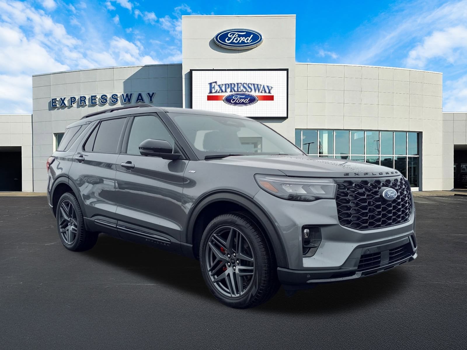 2025 Ford Explorer ST-Line