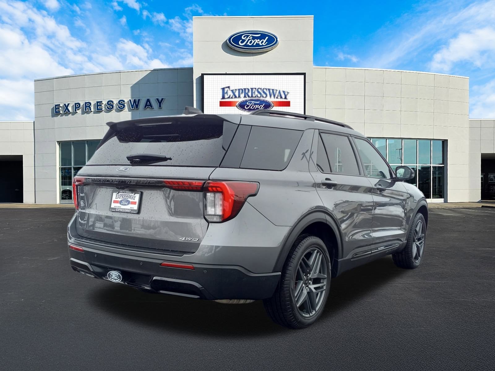 2025 Ford Explorer ST-Line