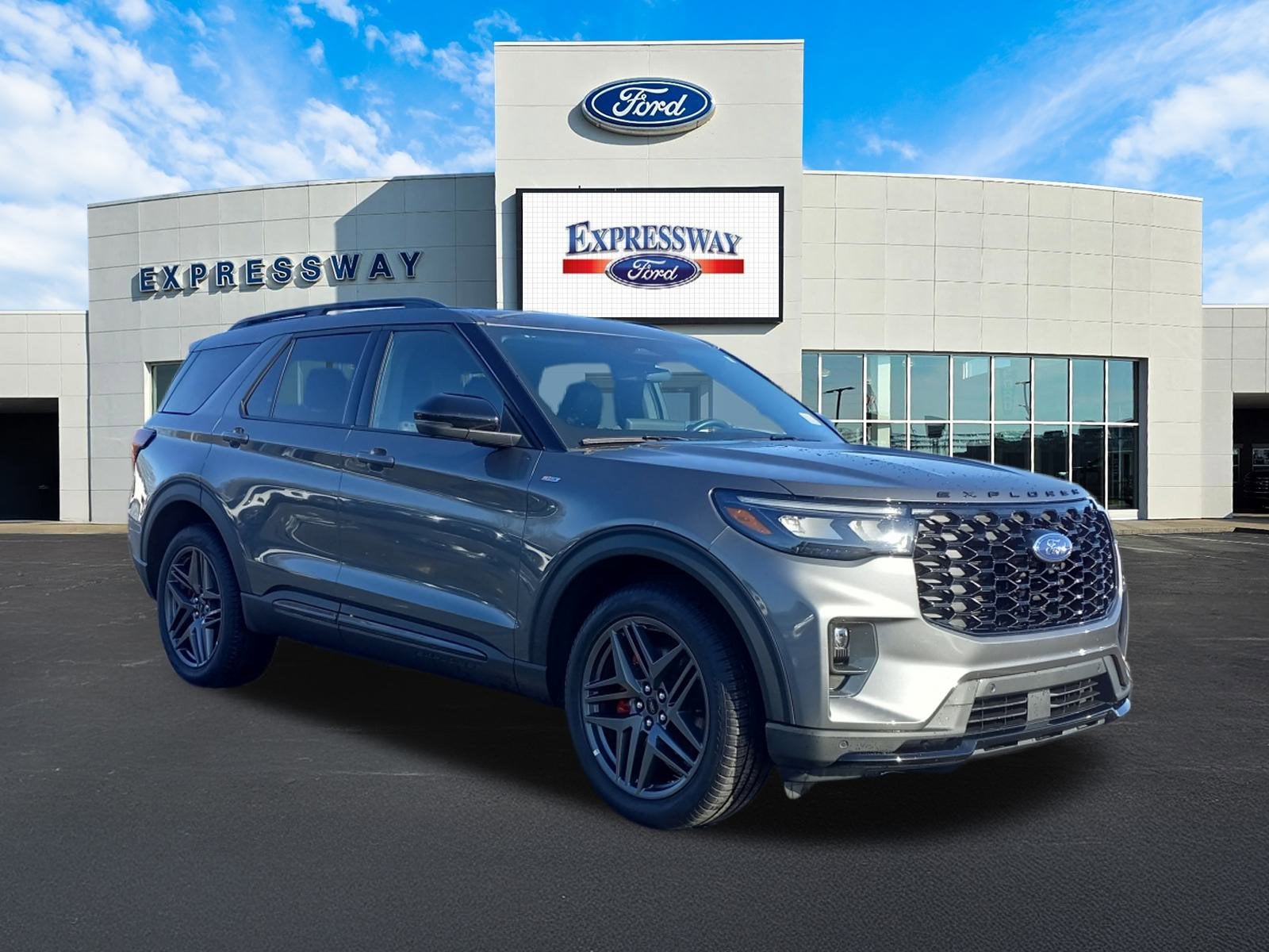2025 Ford Explorer ST-Line