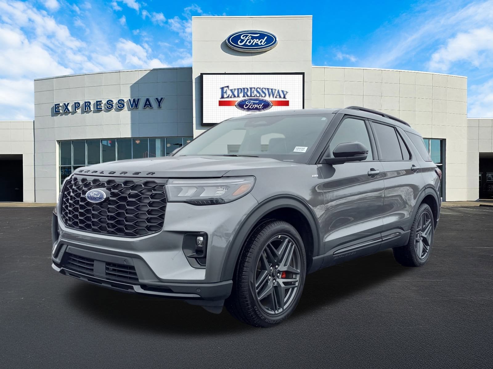 2025 Ford Explorer ST-Line