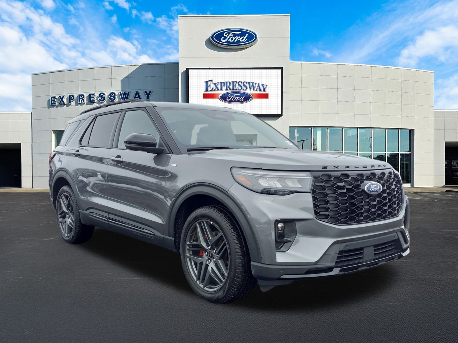 2025 Ford Explorer ST-Line