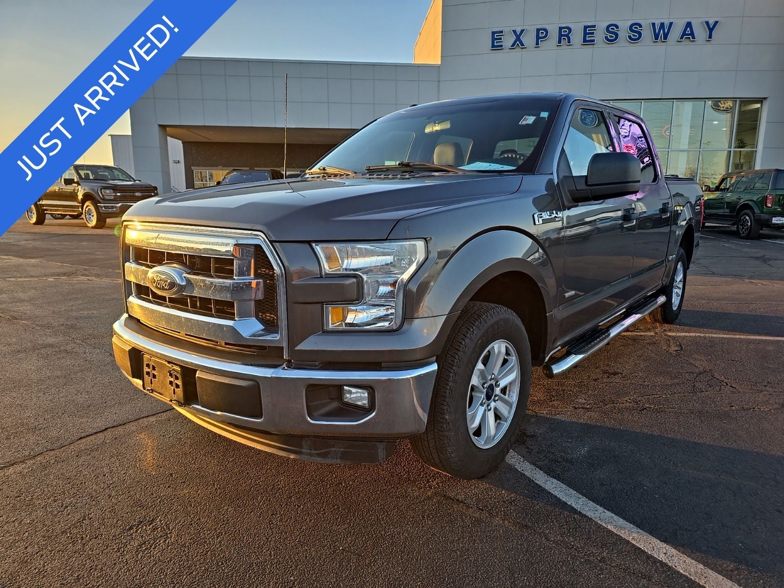 2016 Ford F-150 2WD SuperCrew 145" XLT