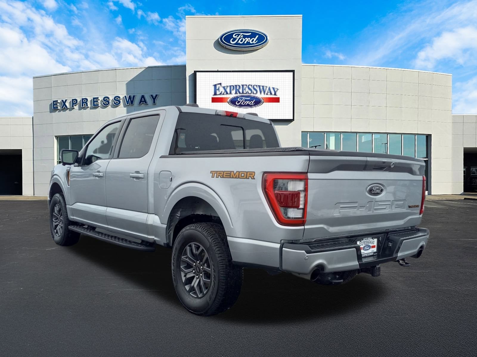 2022 Ford F-150 Tremor 4WD SuperCrew 5.5' Box