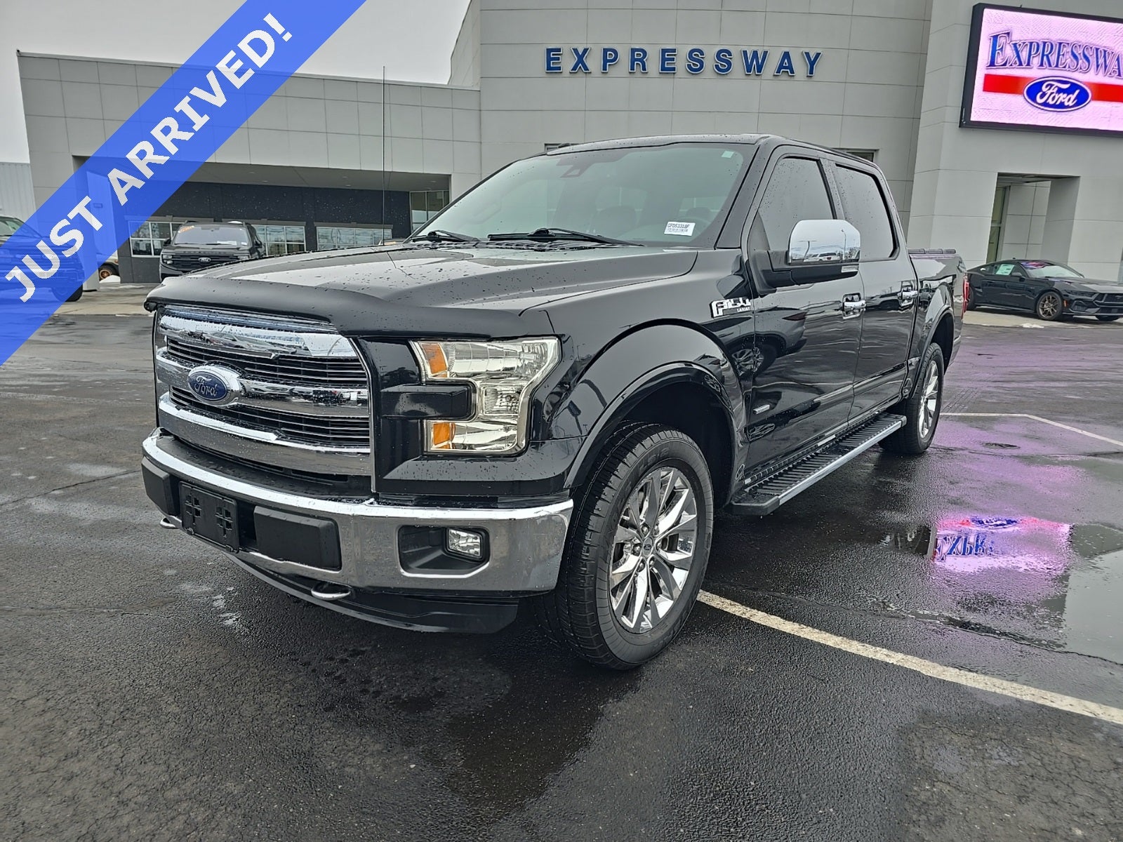 2016 Ford F-150 4WD SuperCrew 145" Lariat