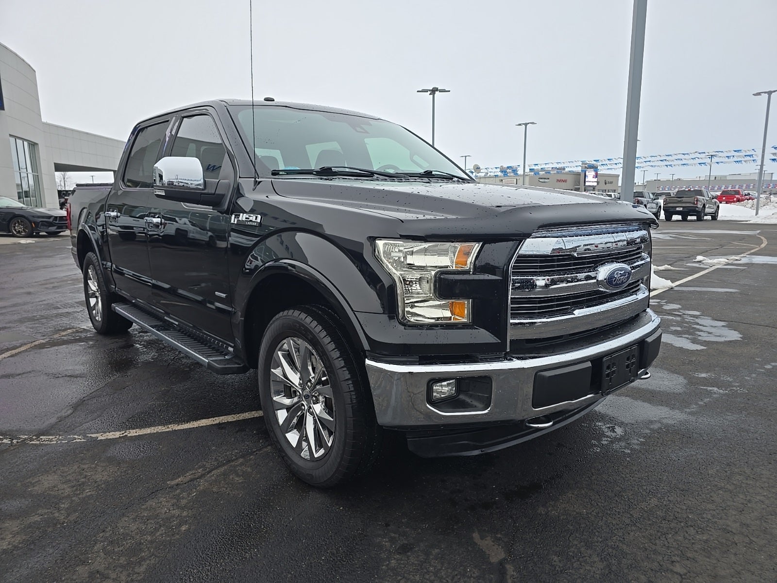 2016 Ford F-150 4WD SuperCrew 145" Lariat