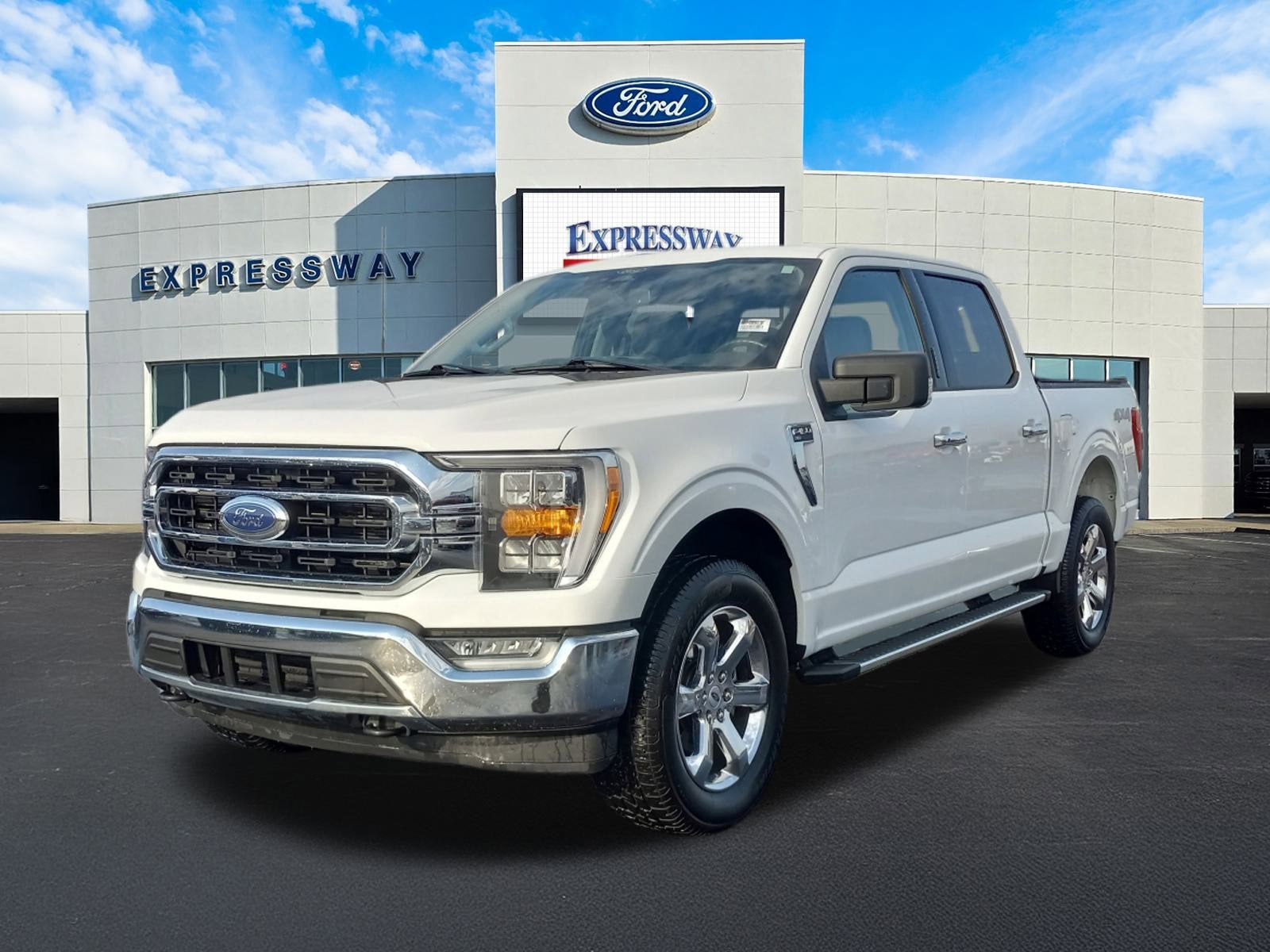2022 Ford F-150 XLT 4WD SuperCrew 5.5' Box