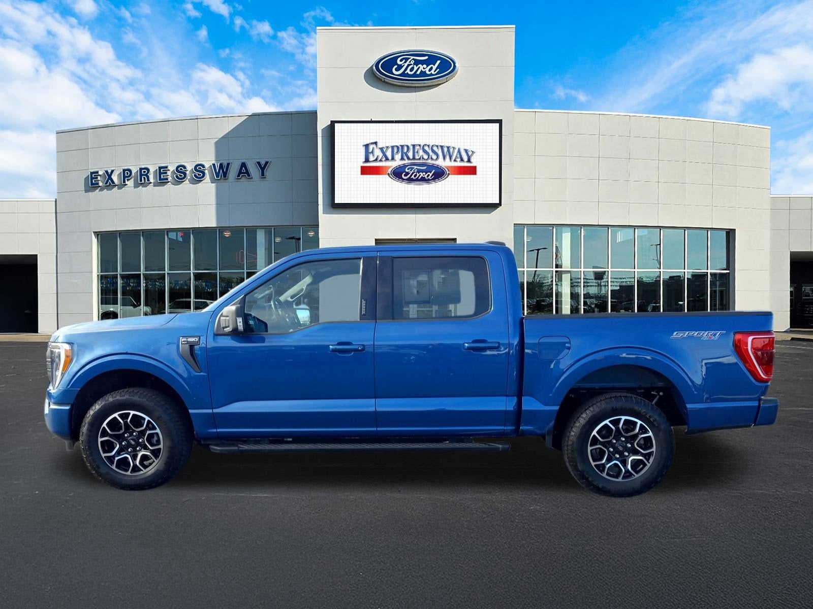 2022 Ford F-150 XLT 4WD SuperCrew 5.5' Box