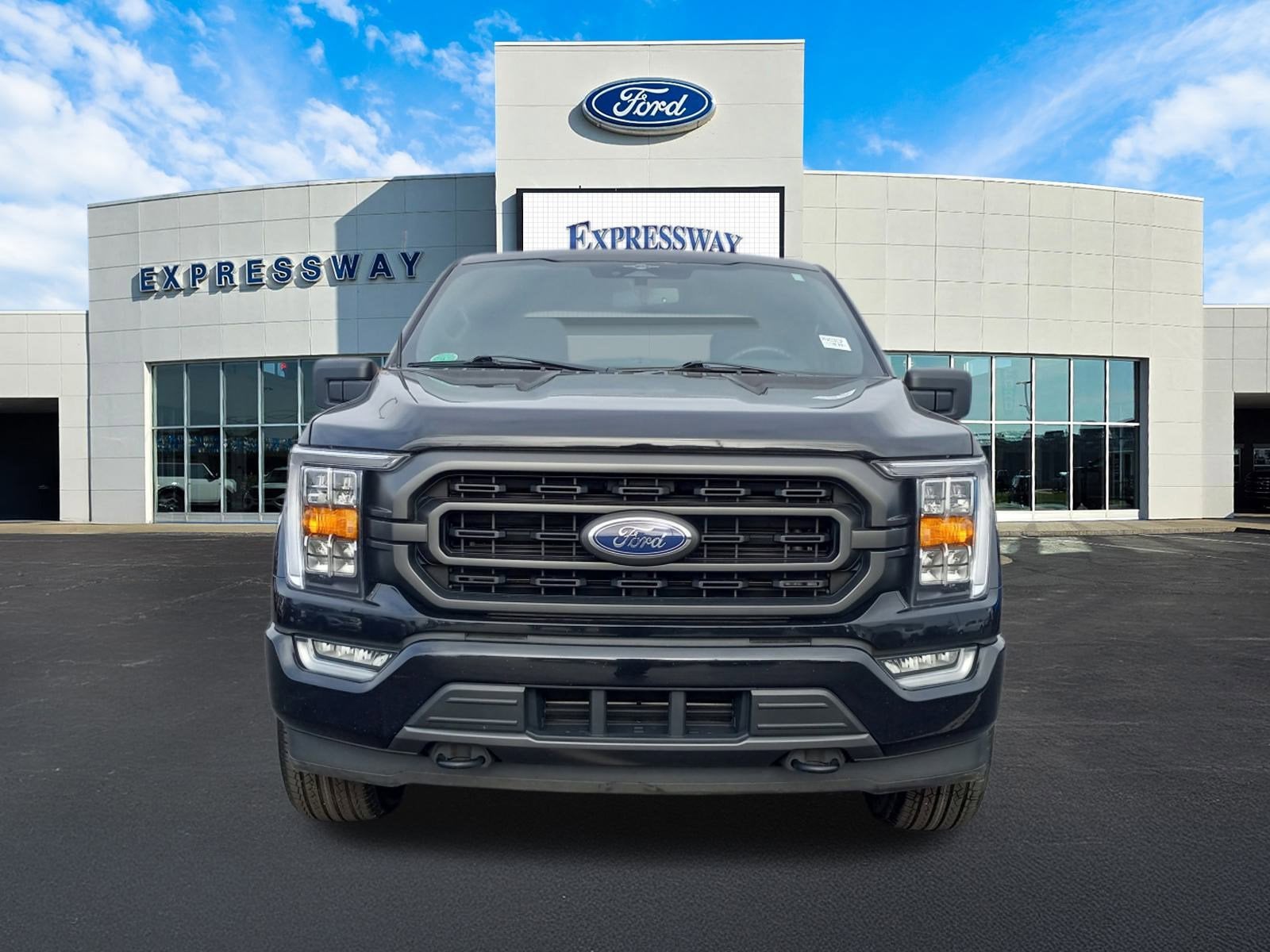 2023 Ford F-150 XLT 4WD SuperCrew 5.5' Box