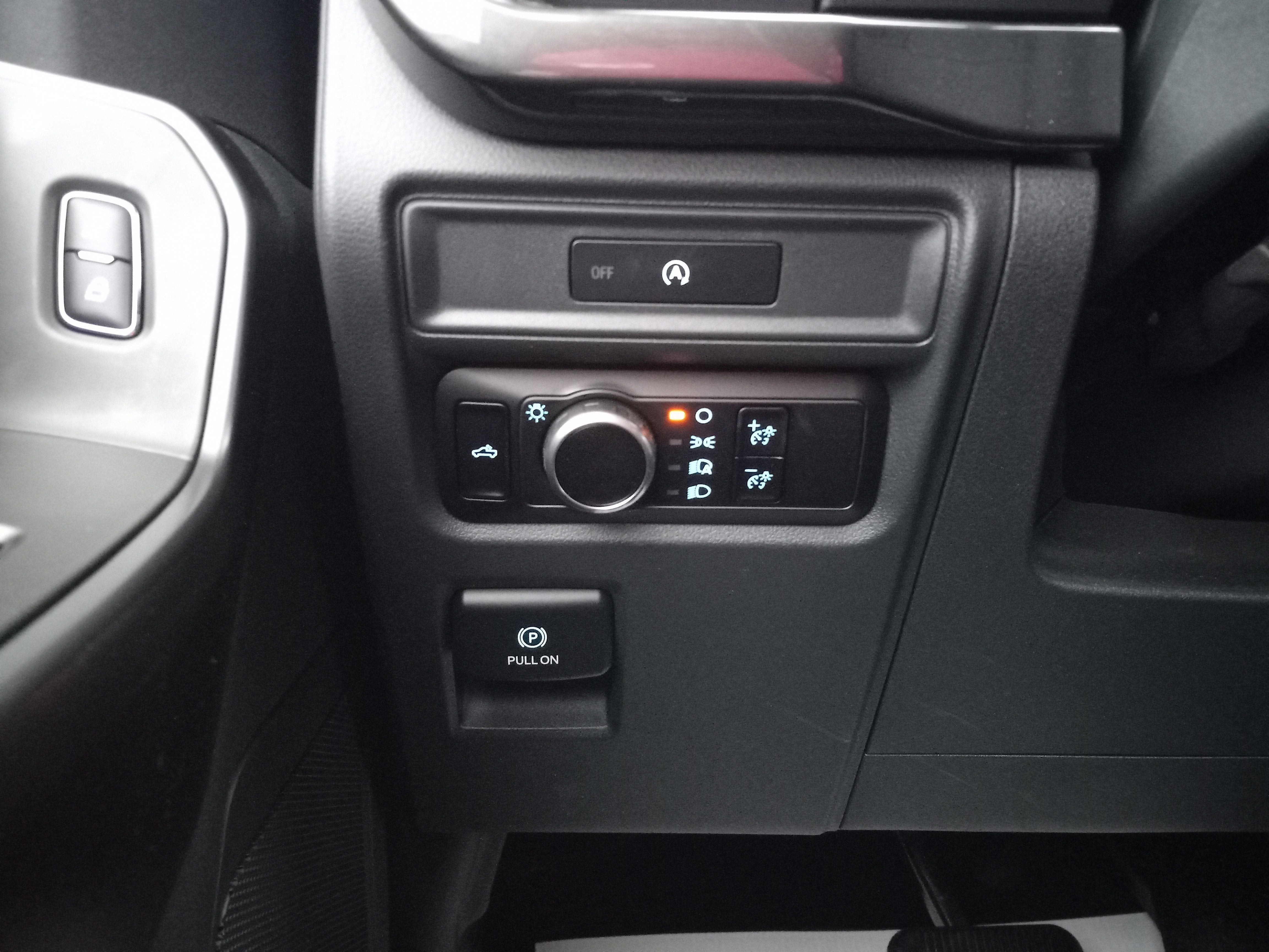 2025 Ford F-150 STX 2WD SuperCrew 5.5' Box