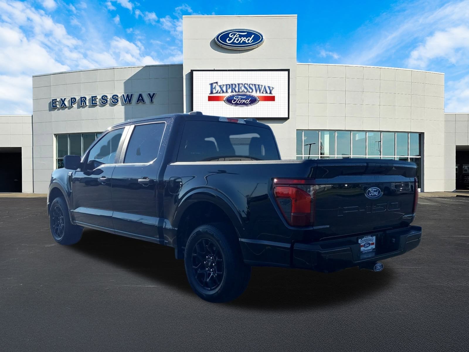 2025 Ford F-150 STX 2WD SuperCrew 5.5' Box