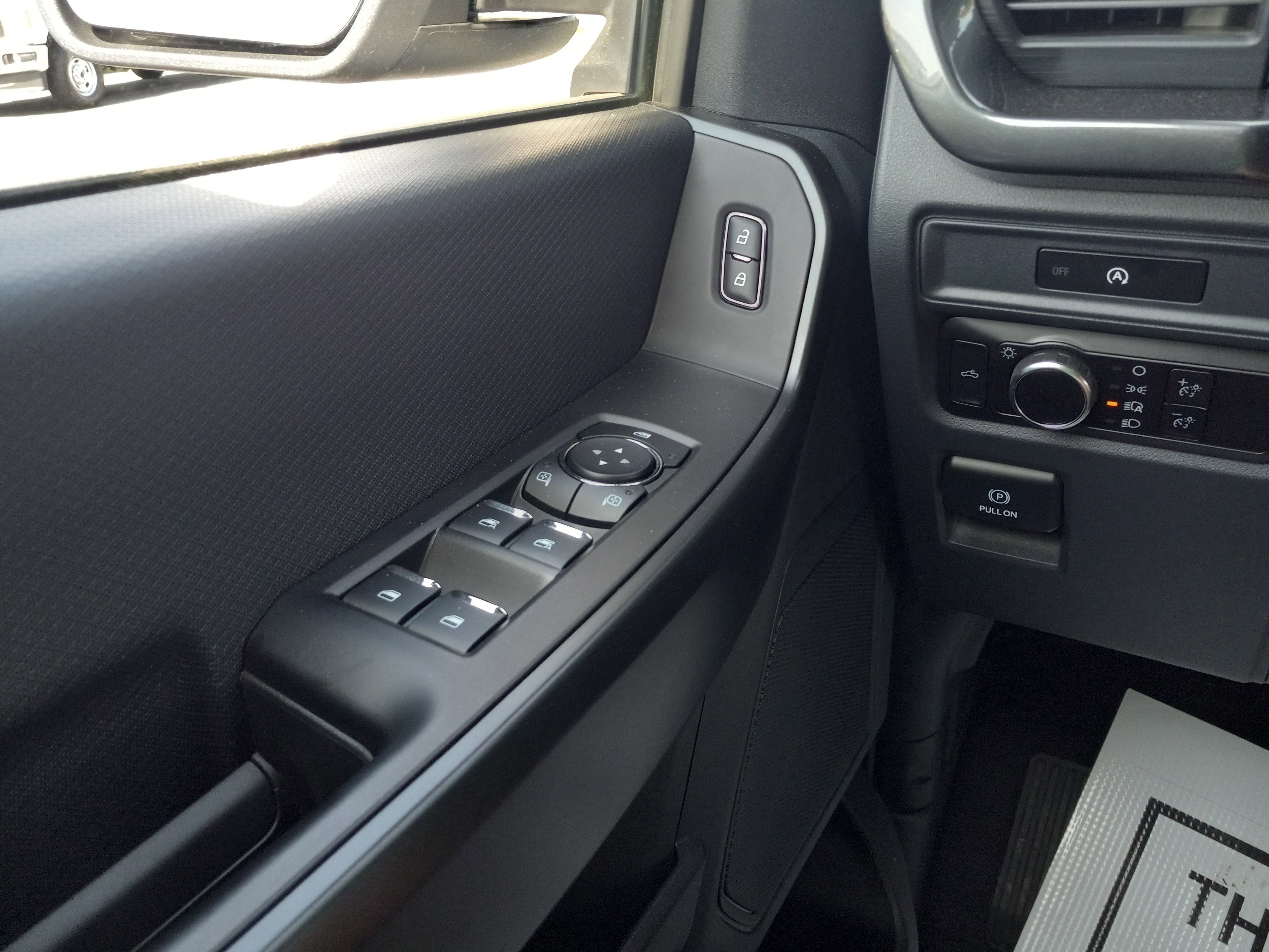 2025 Ford F-150 STX 4WD SuperCrew 5.5' Box