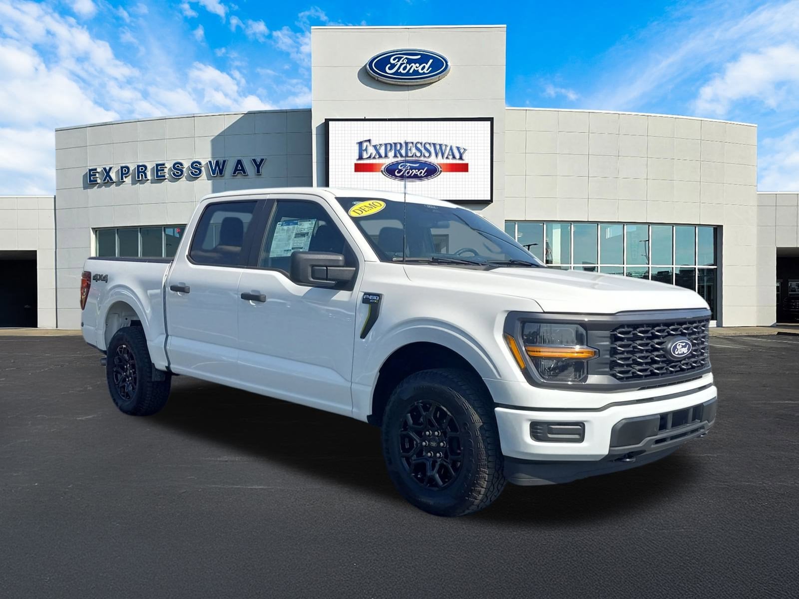 2025 Ford F-150 STX 4WD SuperCrew 5.5' Box