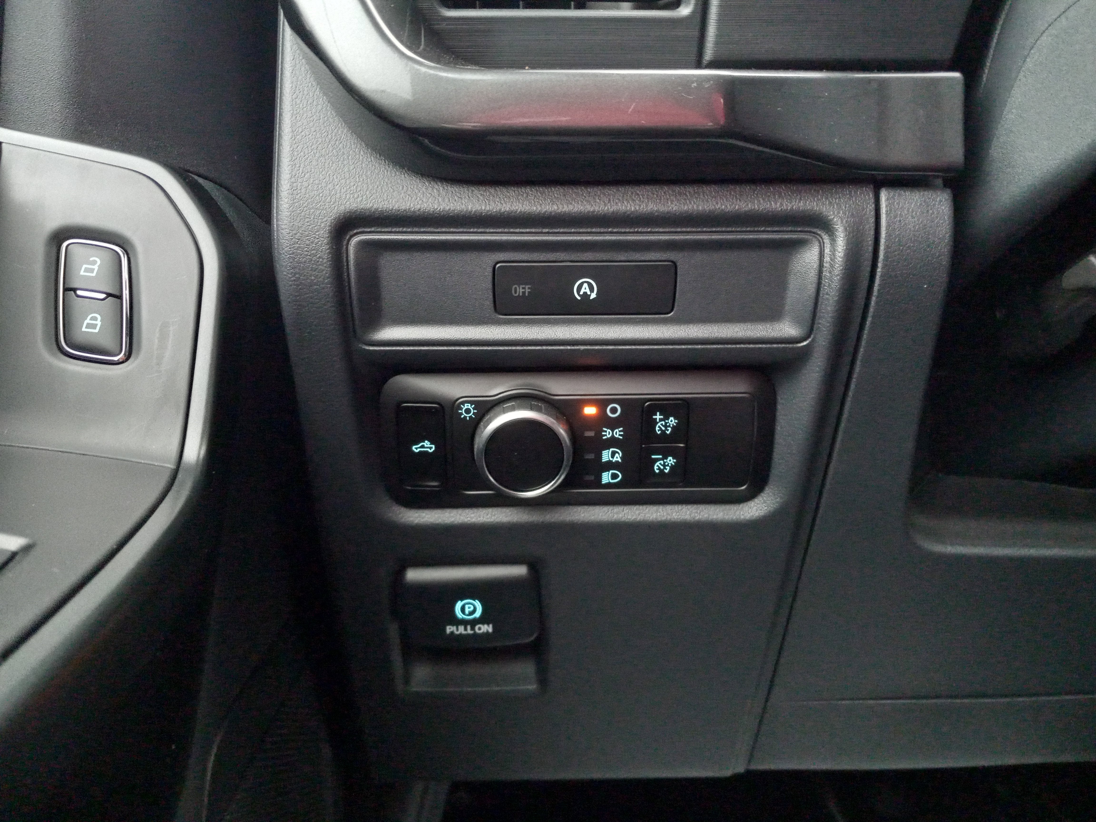 2025 Ford F-150 STX 4WD SuperCrew 5.5' Box