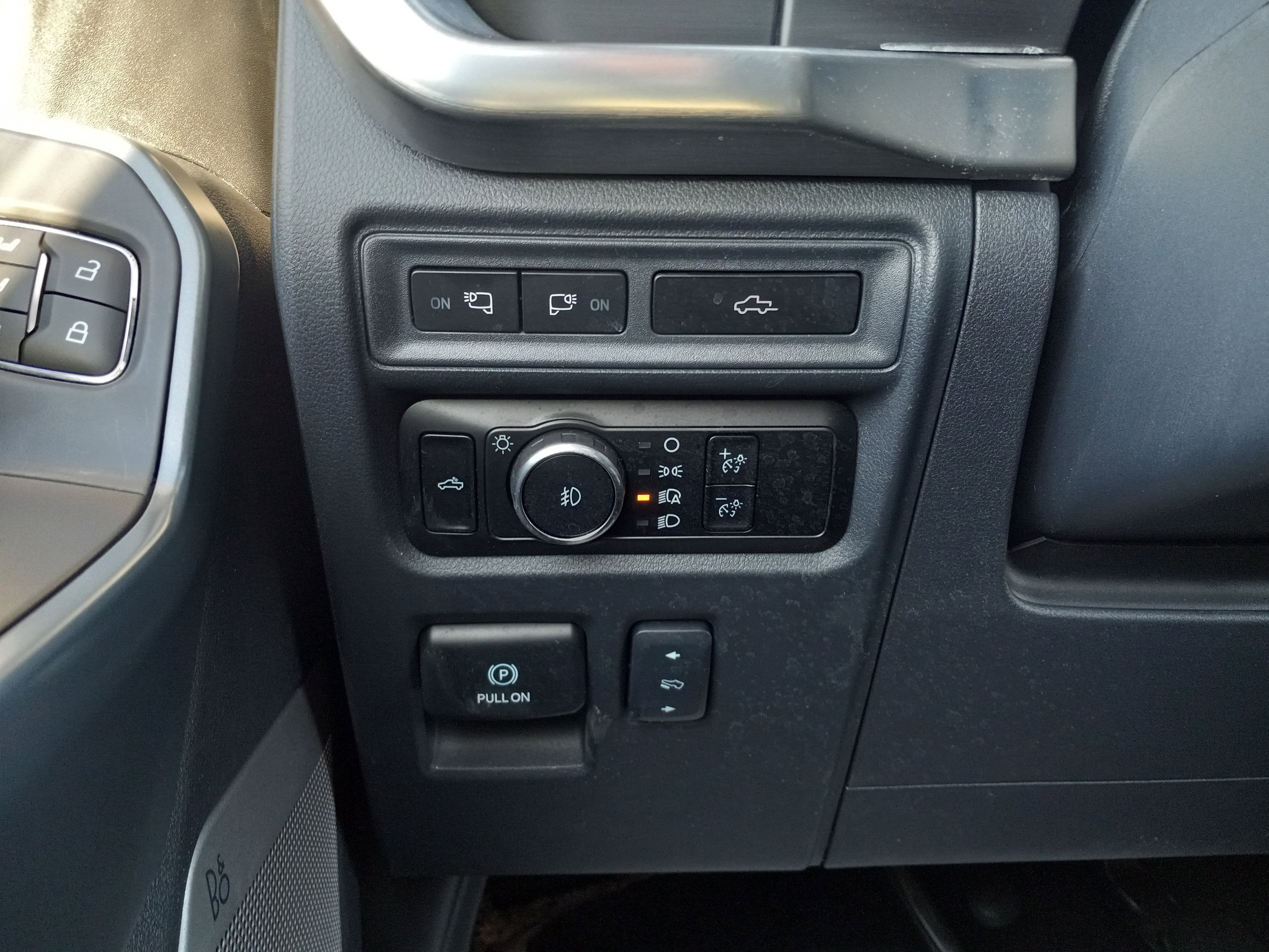 2023 Ford F-150 LARIAT 4WD SuperCrew 5.5' Box